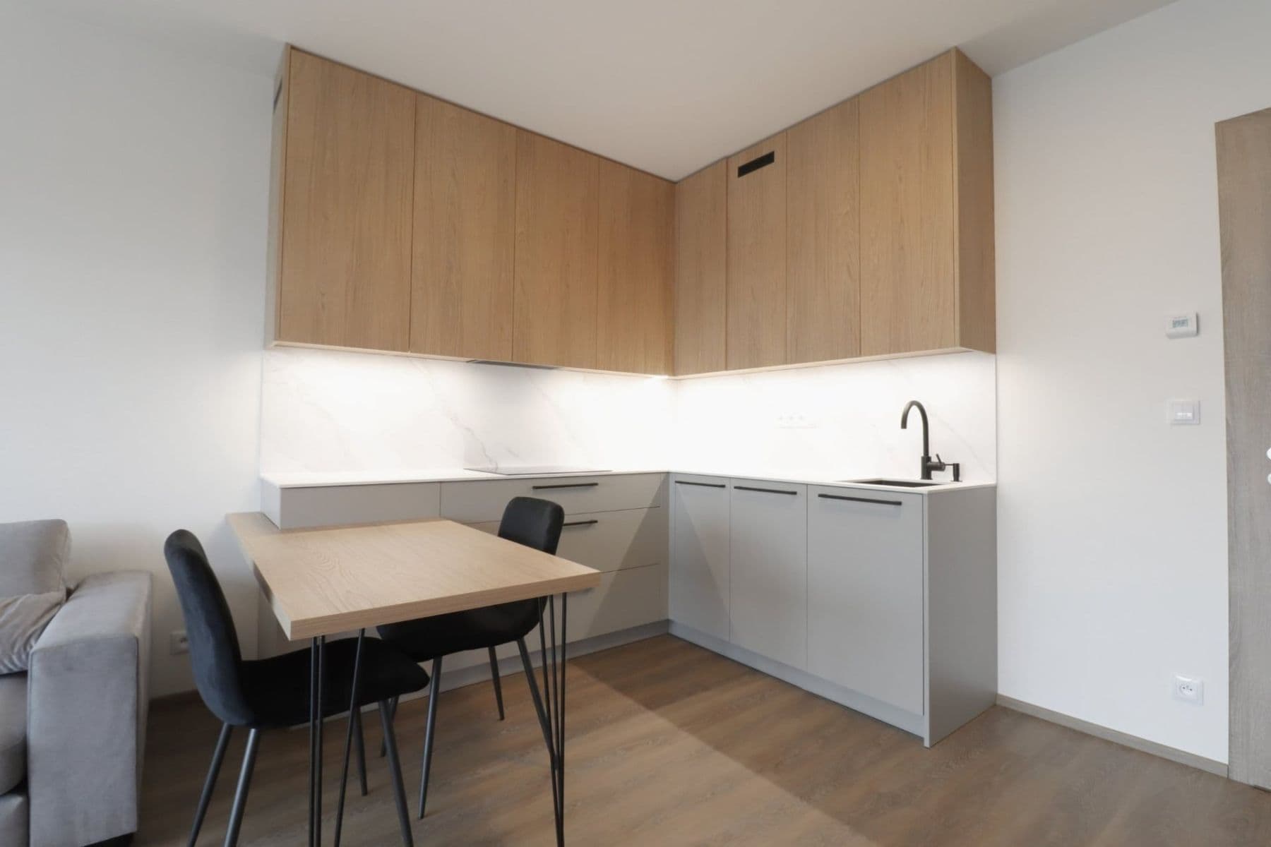 Prenájom bytu 1-izbový 42 m², Poděbradská, Praha, Praha Prenájom bytu 1-izbový 42 m², Poděbradská, Praha, Praha