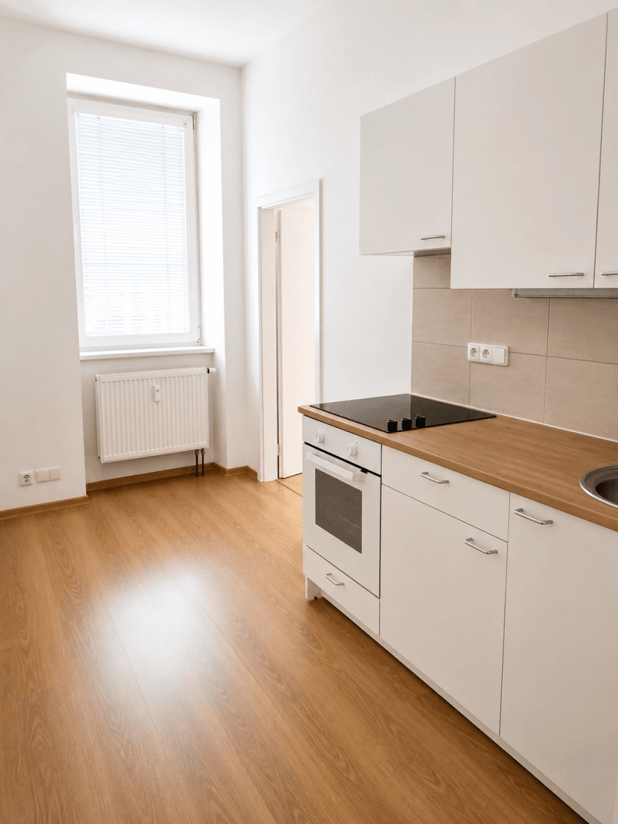 Prenájom bytu 1-izbový 33 m², Tylova, České Budějovice, Jihočeský kraj Prenájom bytu 1-izbový 33 m², Tylova, České Budějovice, Jihočeský kraj