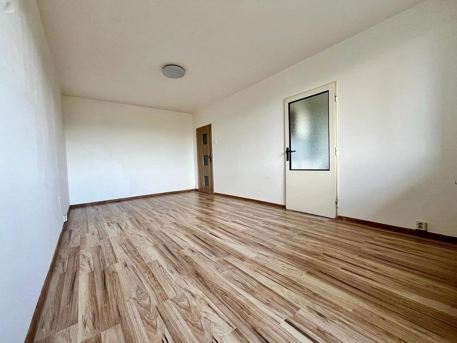 Predaj bytu 1-izbový 34 m², Bezejmenná, Bílina, Ústecký kraj Predaj bytu 1-izbový 34 m², Bezejmenná, Bílina, Ústecký kraj