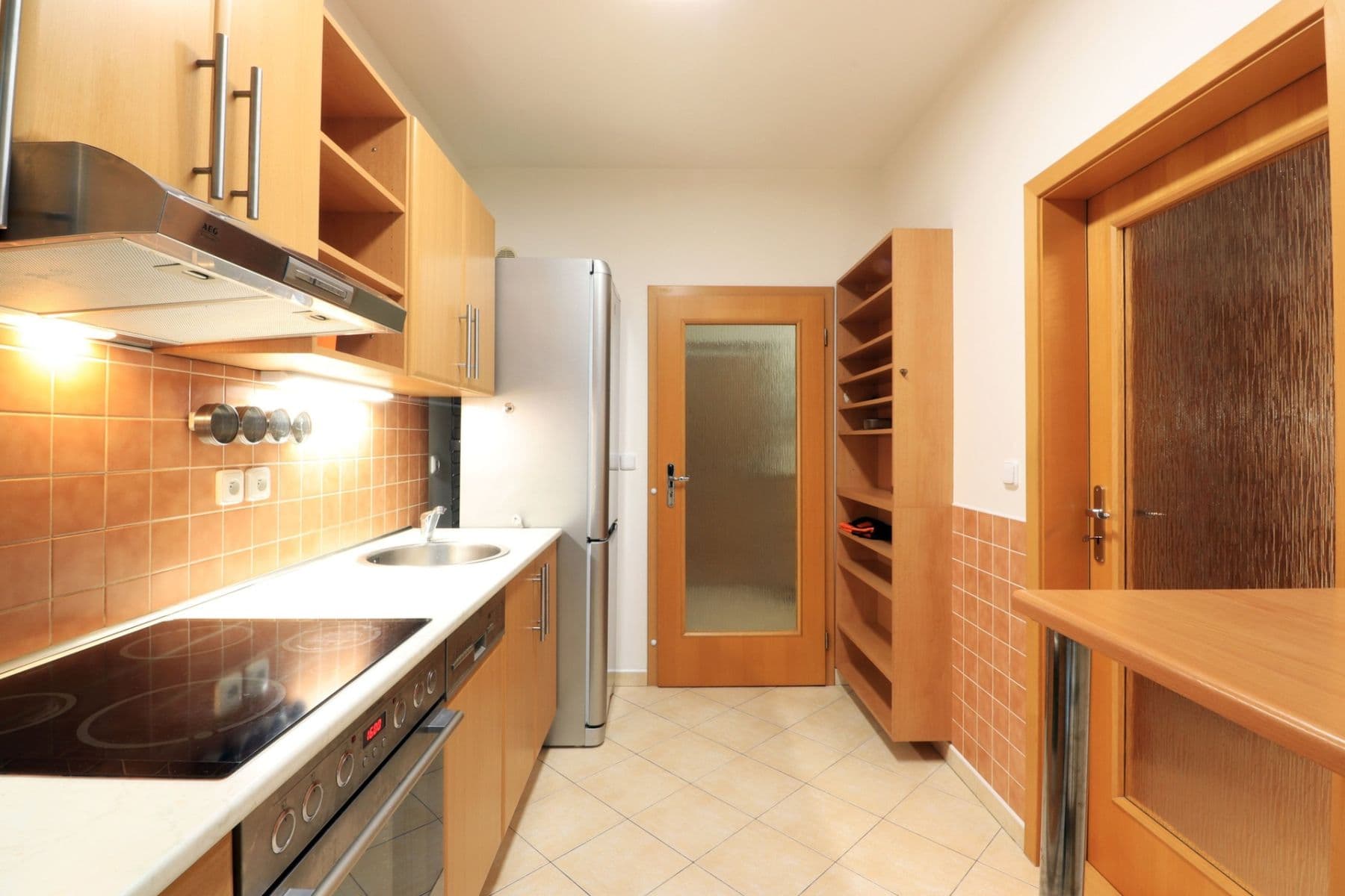 Prenájom bytu 2-izbový 59 m², Názovská, Praha, Praha Prenájom bytu 2-izbový 59 m², Názovská, Praha, Praha