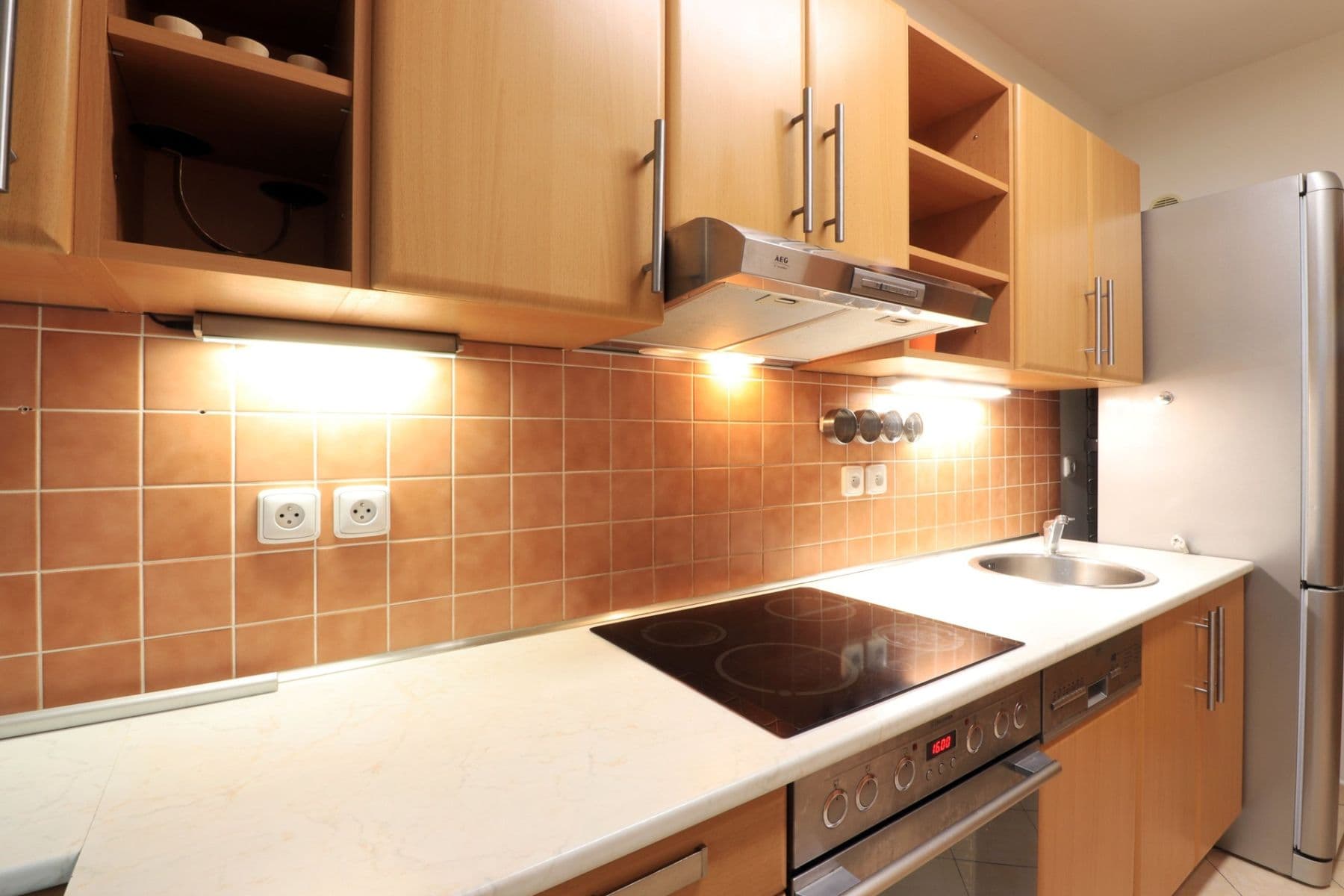 Prenájom bytu 2-izbový 59 m², Názovská, Praha, Praha Prenájom bytu 2-izbový 59 m², Názovská, Praha, Praha