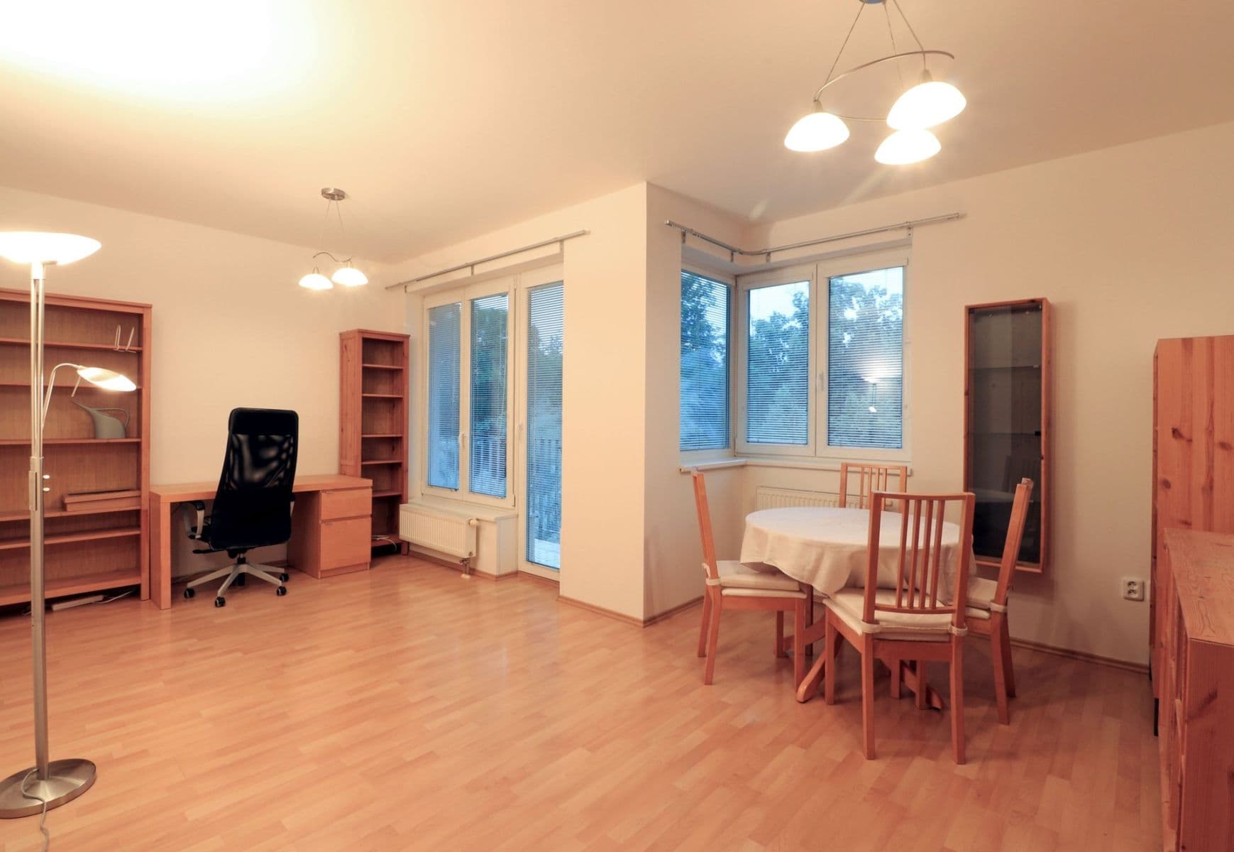 Prenájom bytu 2-izbový 59 m², Názovská, Praha, Praha Prenájom bytu 2-izbový 59 m², Názovská, Praha, Praha