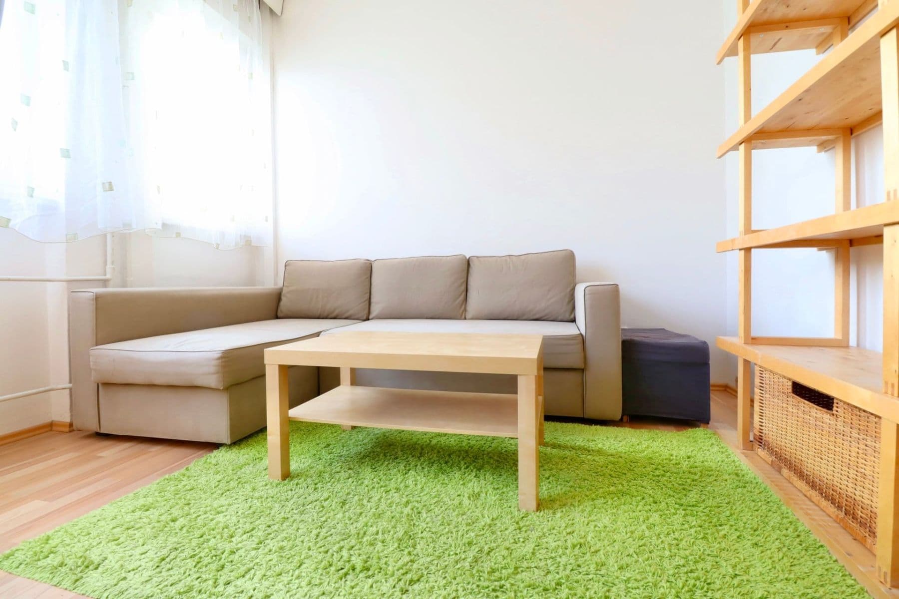 Prenájom bytu 2-izbový 46 m², U bazénu, Praha, Praha Prenájom bytu 2-izbový 46 m², U bazénu, Praha, Praha
