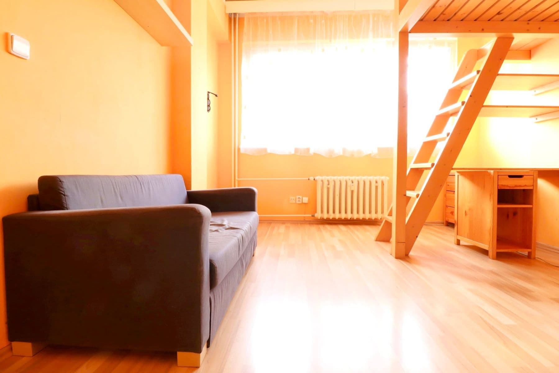 Prenájom bytu 2-izbový 46 m², U bazénu, Praha, Praha Prenájom bytu 2-izbový 46 m², U bazénu, Praha, Praha