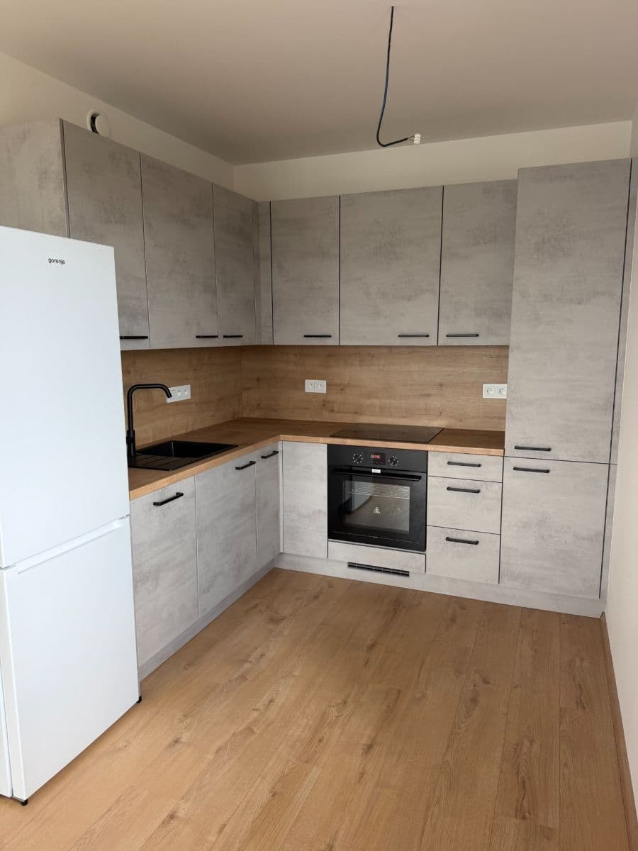 Prenájom bytu 2-izbový 48 m², Strančická, Praha, Praha Prenájom bytu 2-izbový 48 m², Strančická, Praha, Praha