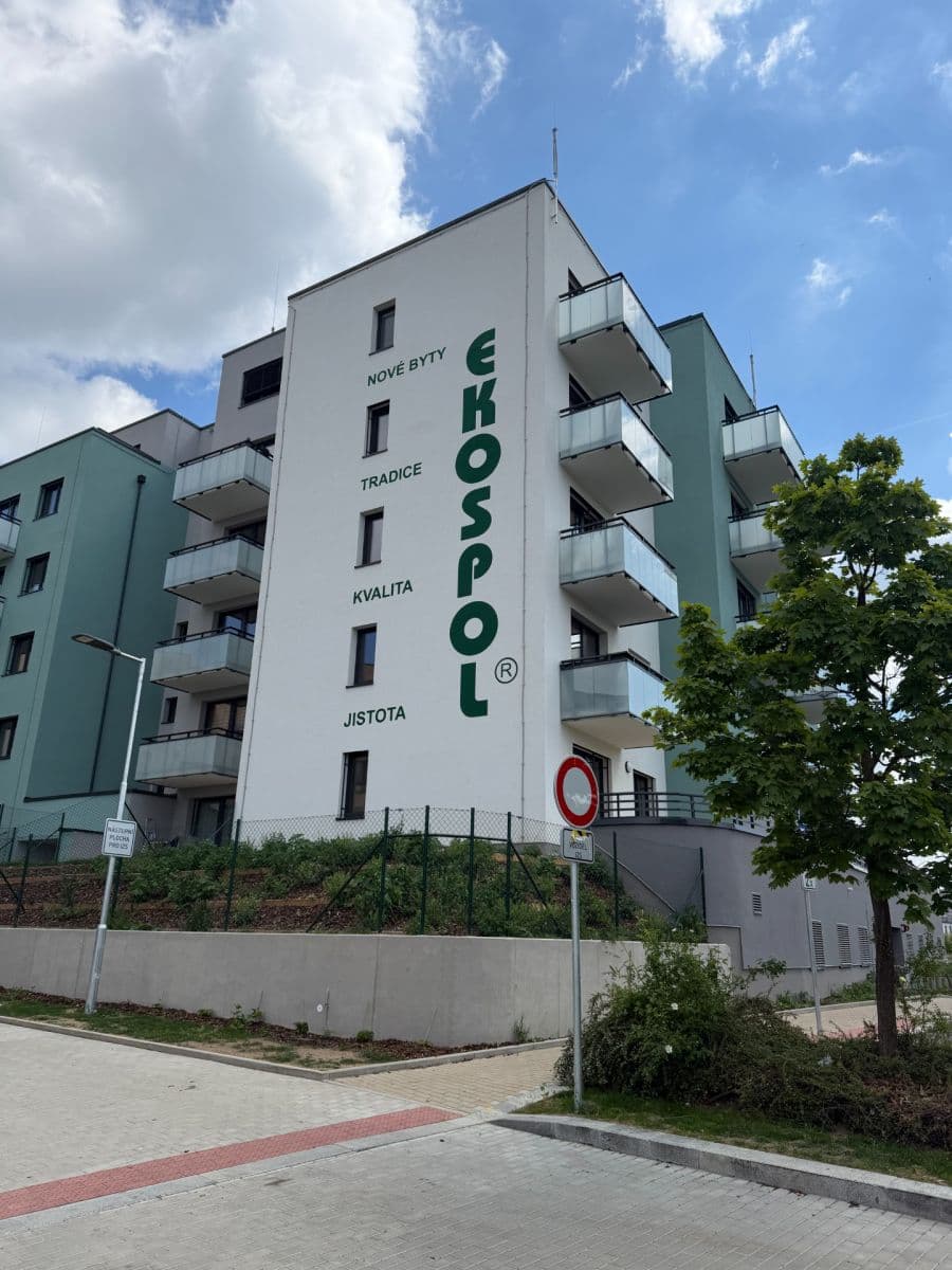 Prenájom bytu 2-izbový 48 m², Strančická, Praha, Praha Prenájom bytu 2-izbový 48 m², Strančická, Praha, Praha