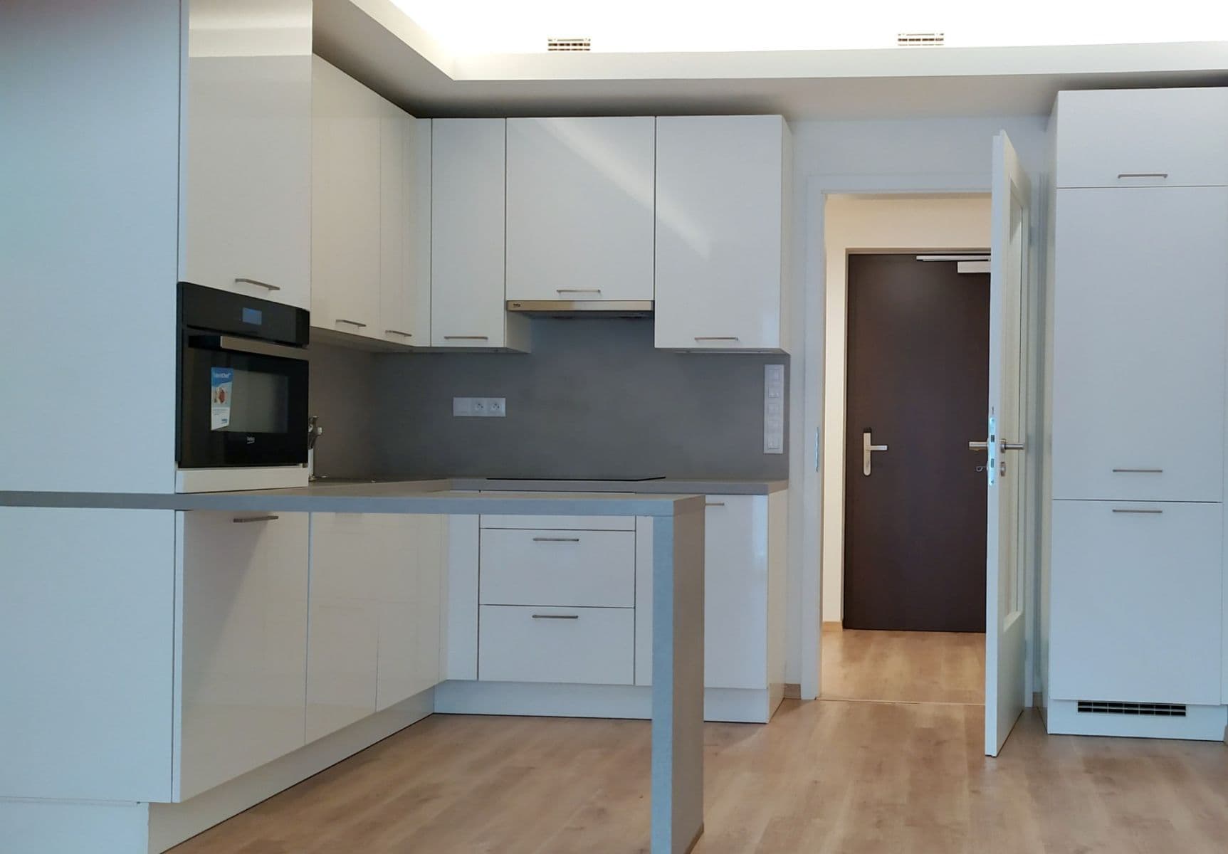 Prenájom bytu 1-izbový 30 m², Mukařovského, Praha, Praha Prenájom bytu 1-izbový 30 m², Mukařovského, Praha, Praha
