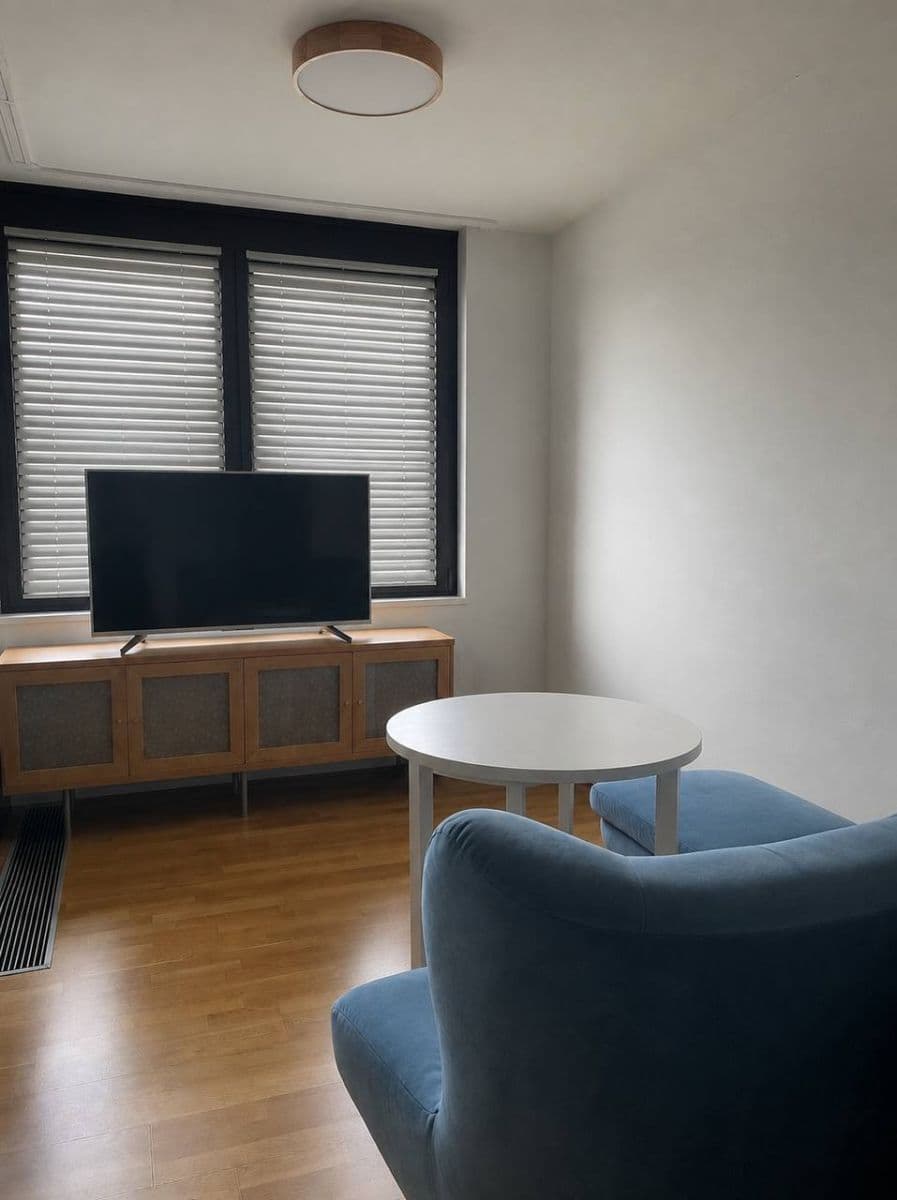 Prenájom bytu 2-izbový 53 m², Zenklova, Praha, Praha Prenájom bytu 2-izbový 53 m², Zenklova, Praha, Praha