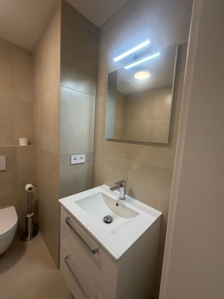 Prenájom bytu 3-izbový 87 m², U Jezerky, Praha, Praha Prenájom bytu 3-izbový 87 m², U Jezerky, Praha, Praha
