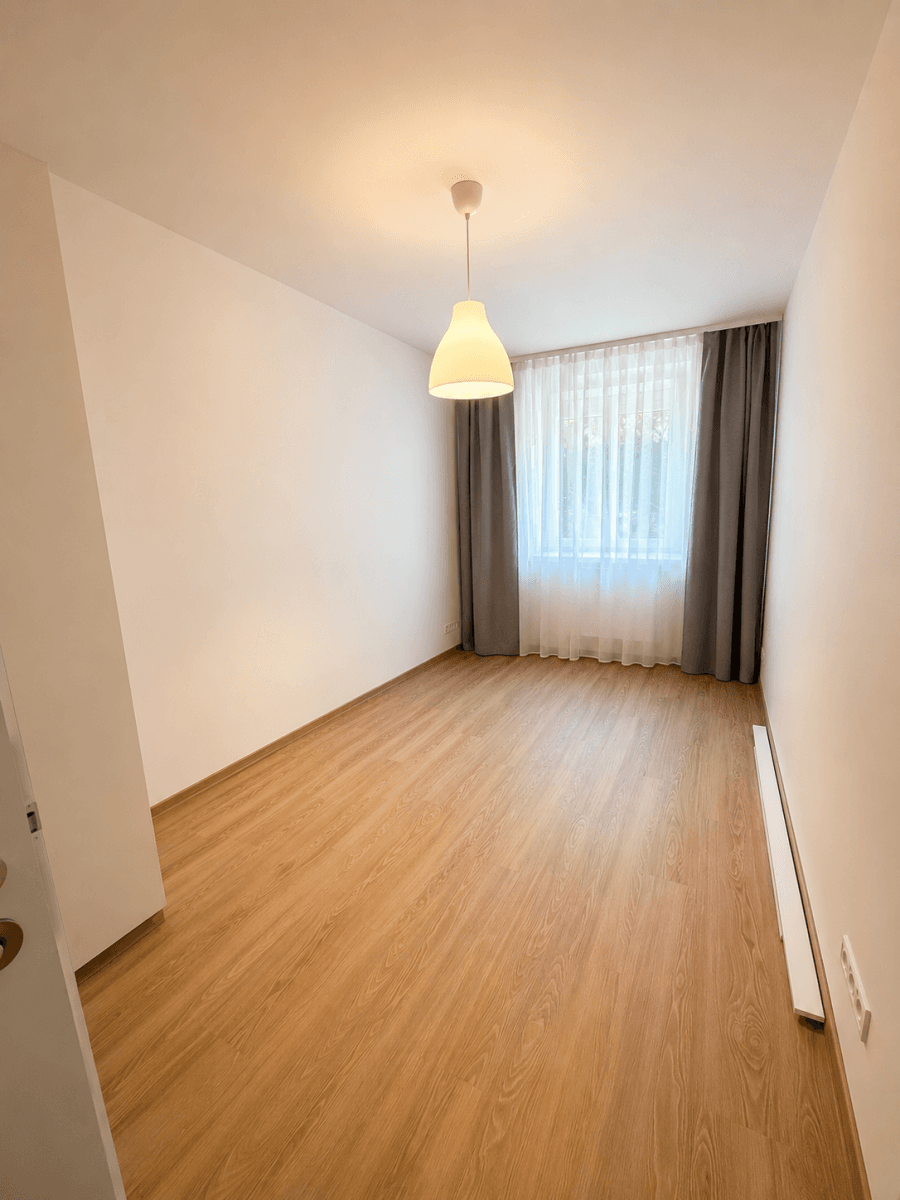 Prenájom bytu 3-izbový 87 m², U Jezerky, Praha, Praha Prenájom bytu 3-izbový 87 m², U Jezerky, Praha, Praha