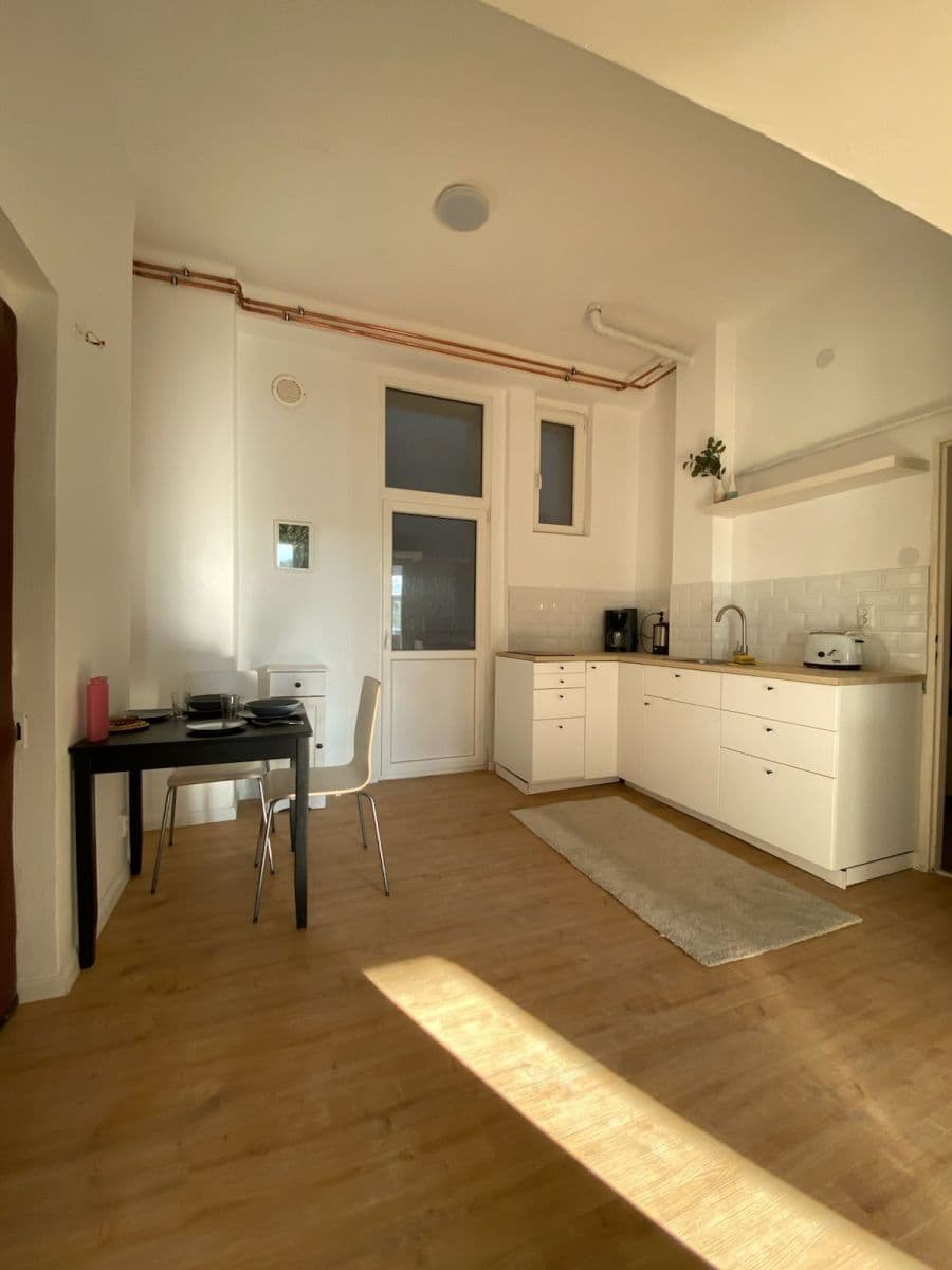 Prenájom bytu 2-izbový 50 m², Argentinská, Praha, Praha Prenájom bytu 2-izbový 50 m², Argentinská, Praha, Praha