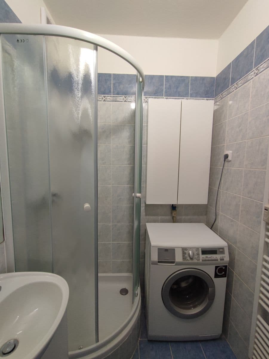 Prenájom bytu 2-izbový 54 m², Praha, Praha Prenájom bytu 2-izbový 54 m², Praha, Praha