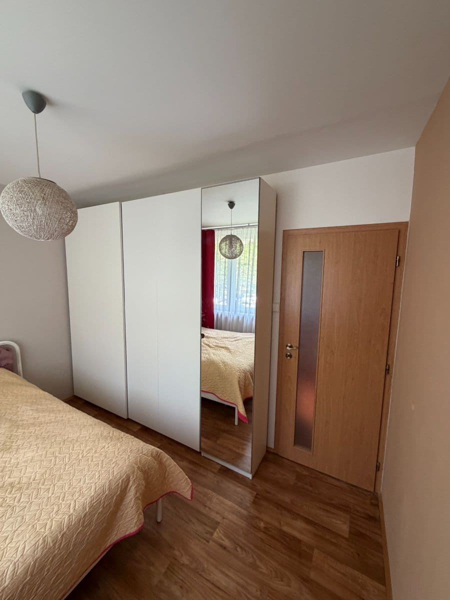 Prenájom bytu 3-izbový 55 m², Českolipská, Praha, Praha Prenájom bytu 3-izbový 55 m², Českolipská, Praha, Praha