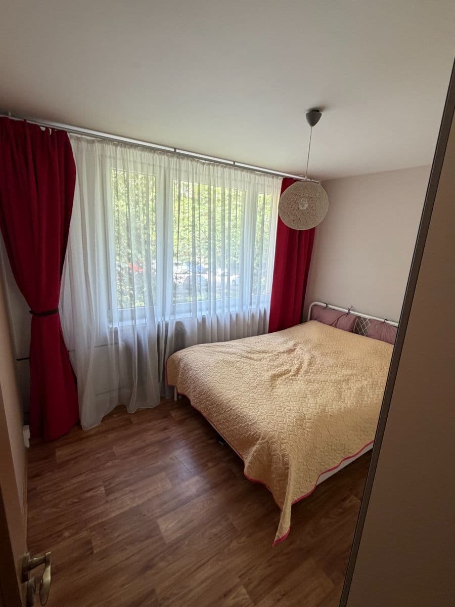 Prenájom bytu 3-izbový 55 m², Českolipská, Praha, Praha Prenájom bytu 3-izbový 55 m², Českolipská, Praha, Praha