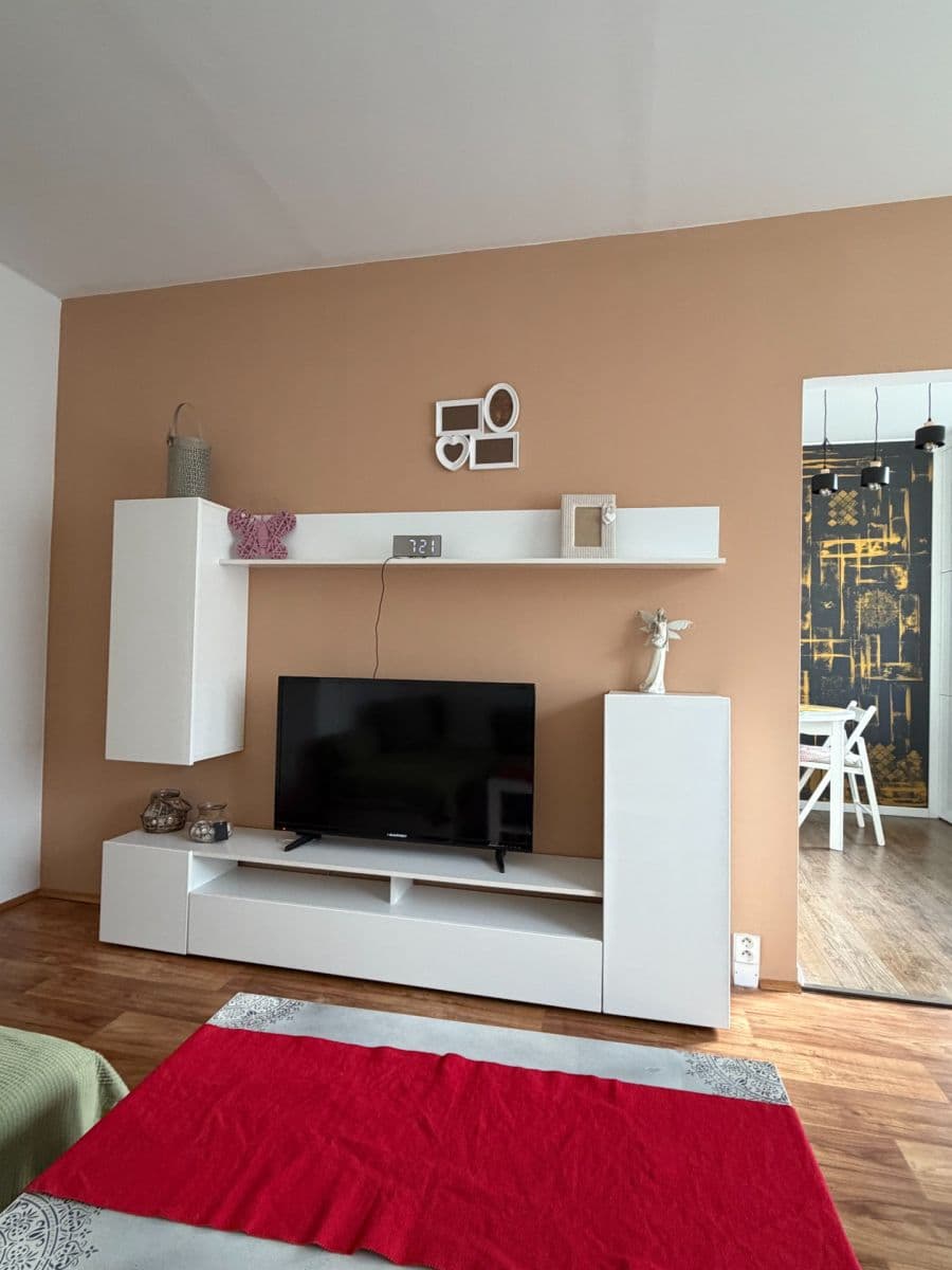 Prenájom bytu 3-izbový 55 m², Českolipská, Praha, Praha Prenájom bytu 3-izbový 55 m², Českolipská, Praha, Praha
