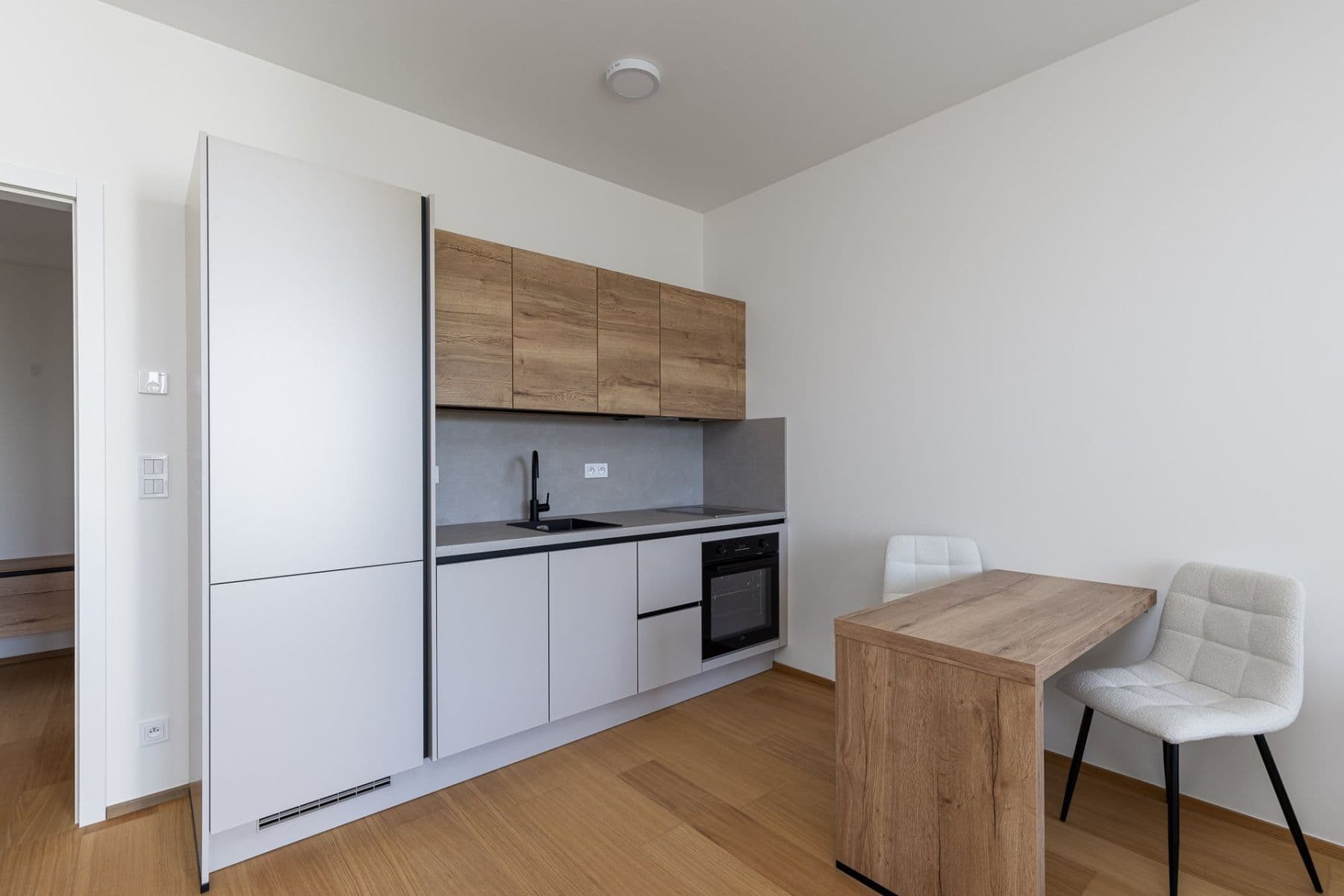 Prenájom bytu 1-izbový 36 m², V třešňovce, Praha, Praha Prenájom bytu 1-izbový 36 m², V třešňovce, Praha, Praha