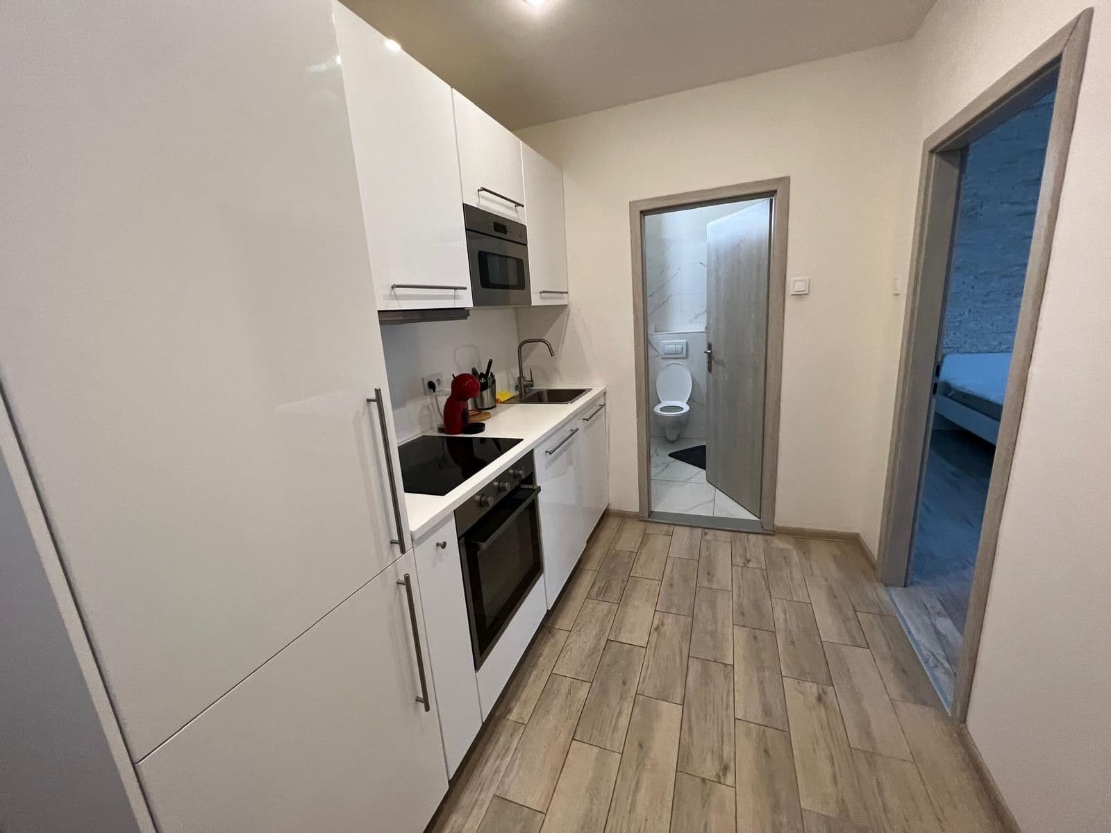 Prenájom bytu 1-izbový 36 m², Krakovská, Praha, Praha Prenájom bytu 1-izbový 36 m², Krakovská, Praha, Praha