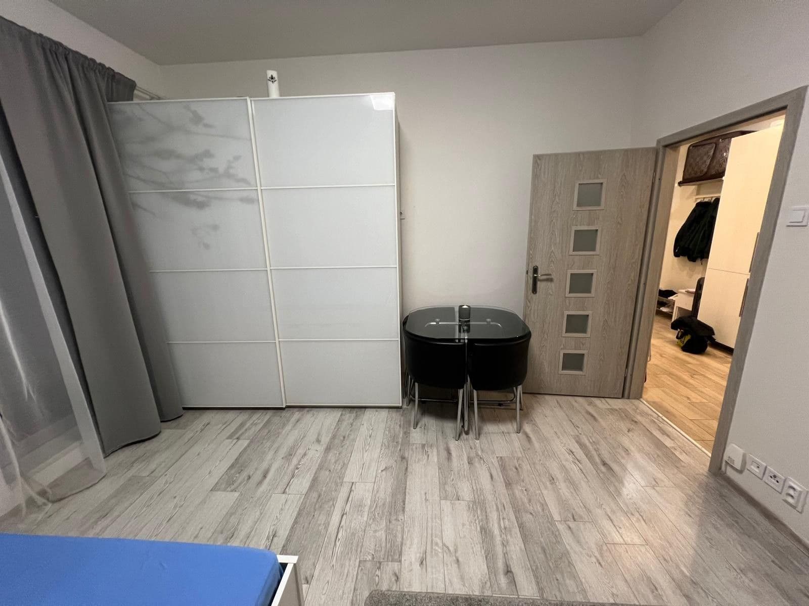 Prenájom bytu 1-izbový 36 m², Krakovská, Praha, Praha Prenájom bytu 1-izbový 36 m², Krakovská, Praha, Praha