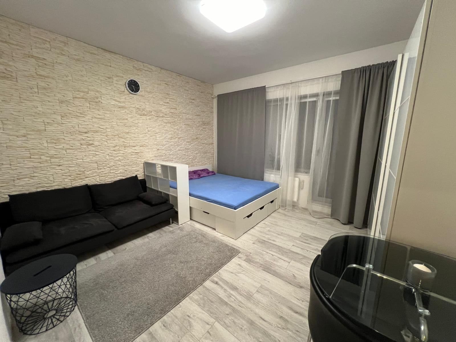 Prenájom bytu 1-izbový 36 m², Krakovská, Praha, Praha Prenájom bytu 1-izbový 36 m², Krakovská, Praha, Praha