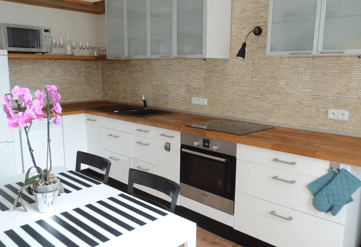 Prenájom bytu 2-izbový 50 m², Rooseveltova, Praha, Praha Prenájom bytu 2-izbový 50 m², Rooseveltova, Praha, Praha