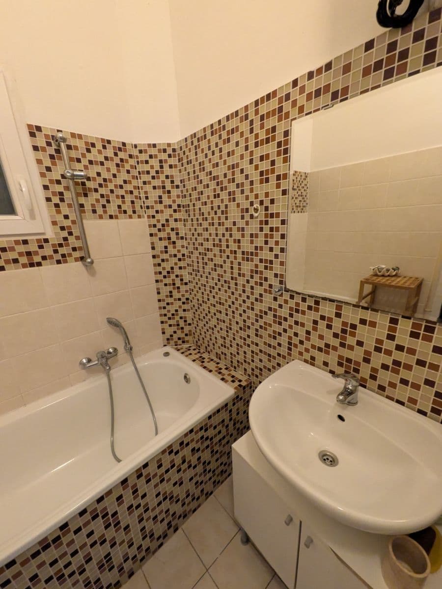 Prenájom bytu 2-izbový 50 m², Rooseveltova, Praha, Praha Prenájom bytu 2-izbový 50 m², Rooseveltova, Praha, Praha
