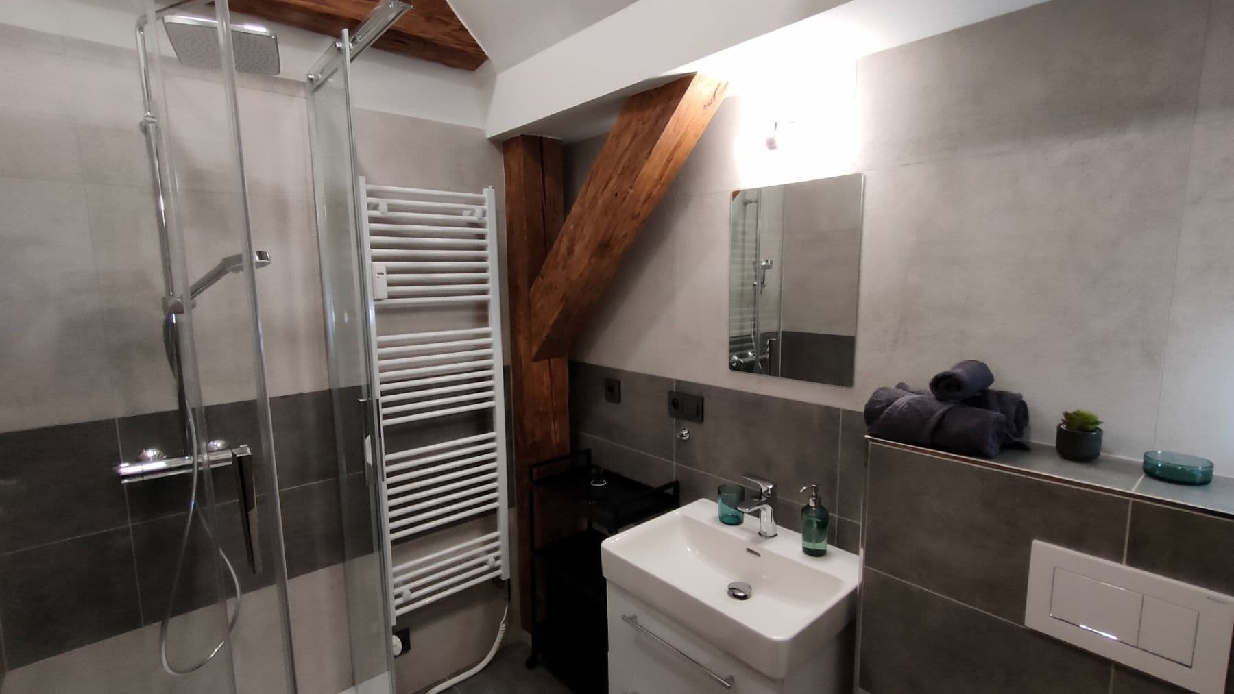 Predaj bytu 1-izbový 38 m², Staré Buky, Královéhradecký kraj Predaj bytu 1-izbový 38 m², Staré Buky, Královéhradecký kraj
