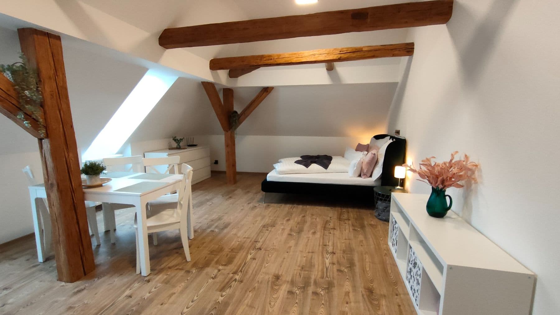Predaj bytu 1-izbový 38 m², Staré Buky, Královéhradecký kraj Predaj bytu 1-izbový 38 m², Staré Buky, Královéhradecký kraj