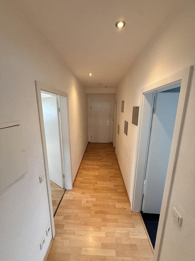 Prenájom bytu 2-izbový 68 m², Krefeld, Severné Porýnie - Westfálsko Prenájom bytu 2-izbový 68 m², Krefeld, Severné Porýnie - Westfálsko