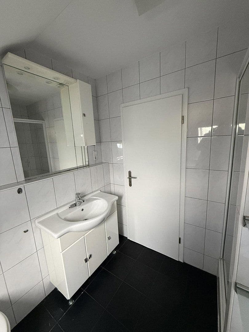 Prenájom bytu 2-izbový 68 m², Krefeld, Severné Porýnie - Westfálsko Prenájom bytu 2-izbový 68 m², Krefeld, Severné Porýnie - Westfálsko