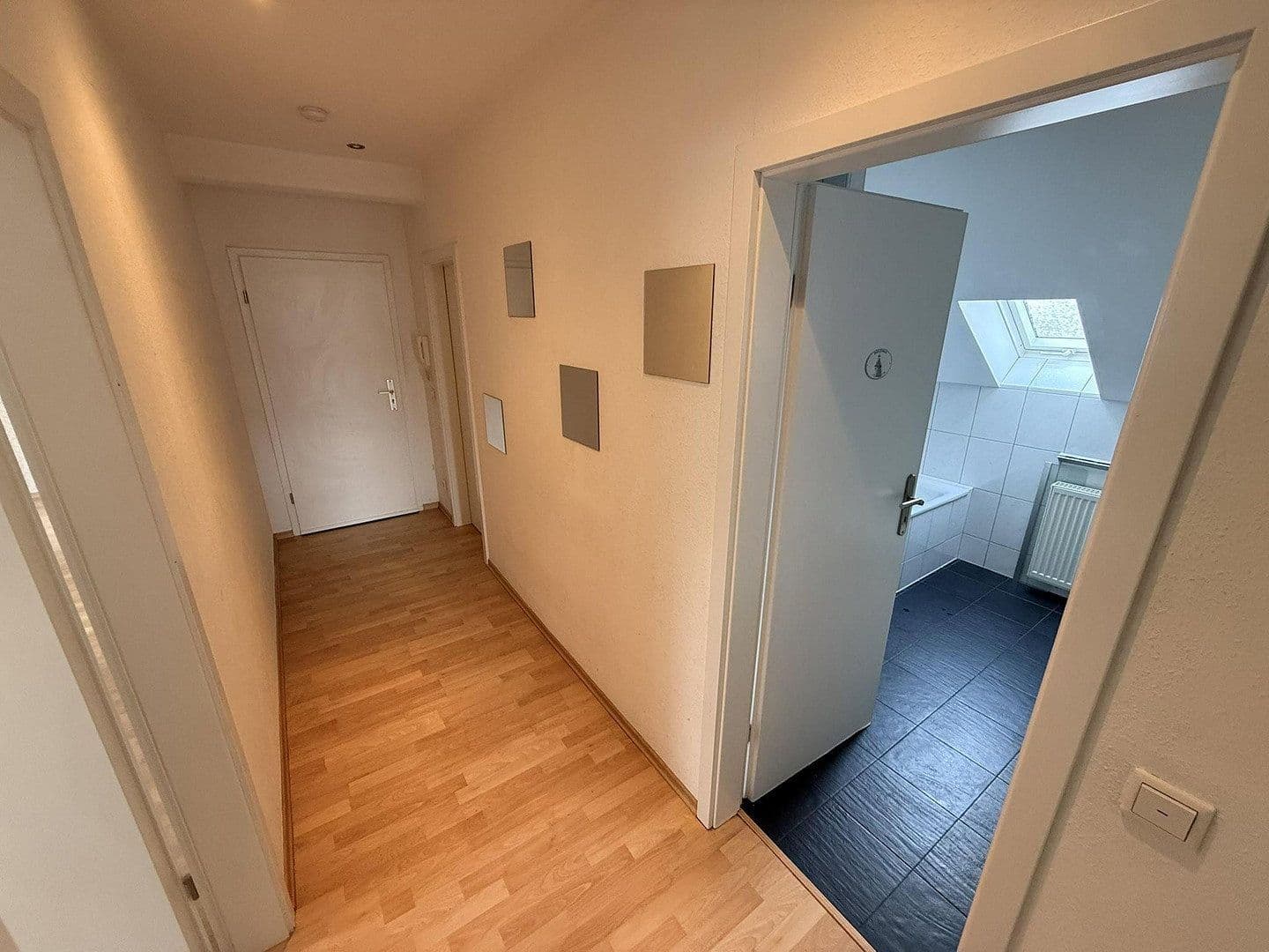 Prenájom bytu 2-izbový 68 m², Krefeld, Severné Porýnie - Westfálsko Prenájom bytu 2-izbový 68 m², Krefeld, Severné Porýnie - Westfálsko