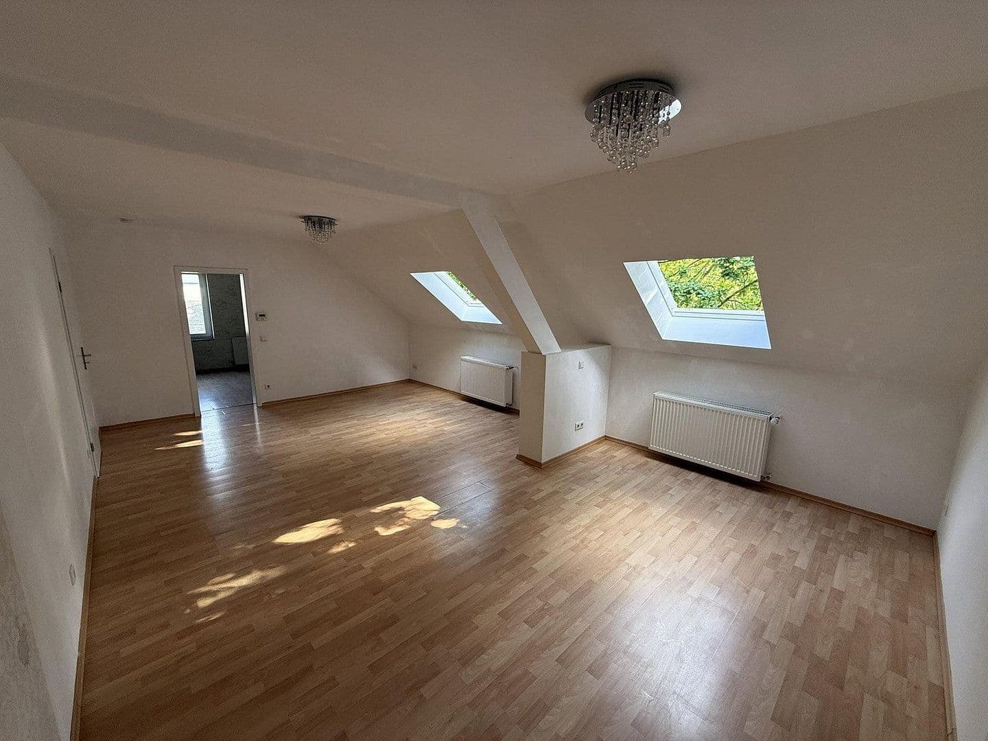 Prenájom bytu 2-izbový 68 m², Krefeld, Severné Porýnie - Westfálsko Prenájom bytu 2-izbový 68 m², Krefeld, Severné Porýnie - Westfálsko