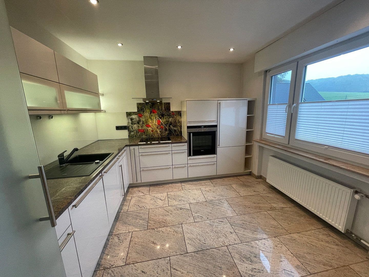 Prenájom domu 115 m², pozemek 1.850 m², Bergisch Gladbach, Severné Porýnie - Westfálsko Prenájom domu 115 m², pozemek 1.850 m², Bergisch Gladbach, Severné Porýnie - Westfálsko