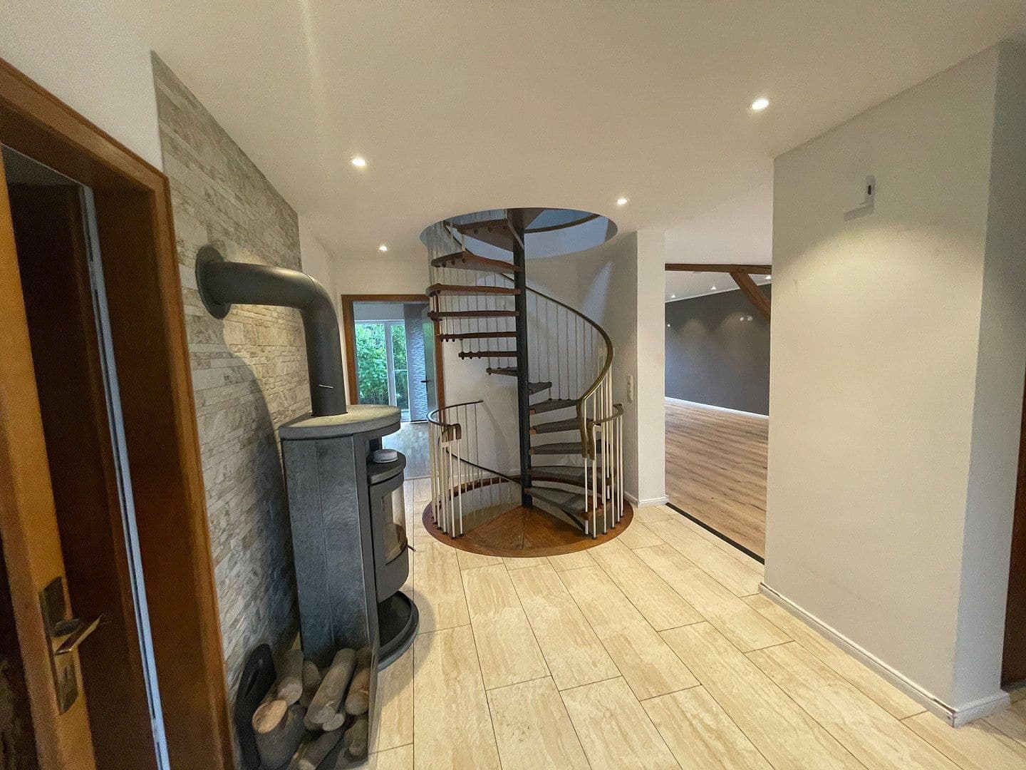 Prenájom domu 115 m², pozemek 1.850 m², Bergisch Gladbach, Severné Porýnie - Westfálsko Prenájom domu 115 m², pozemek 1.850 m², Bergisch Gladbach, Severné Porýnie - Westfálsko