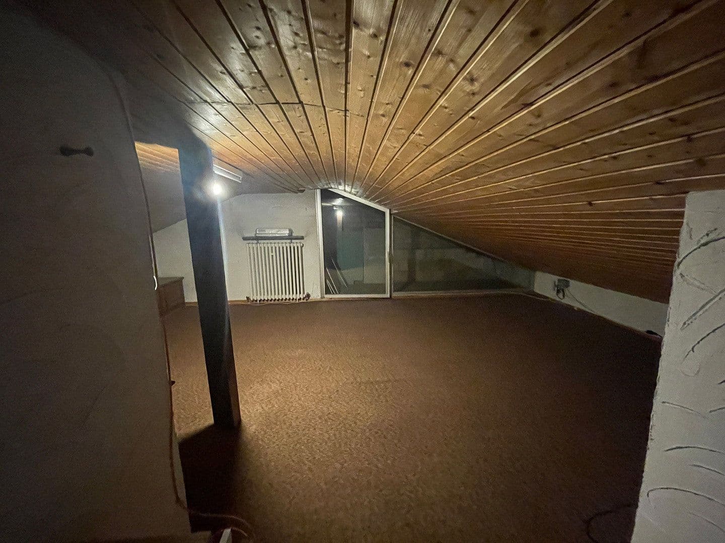Prenájom domu 115 m², pozemek 1.850 m², Bergisch Gladbach, Severné Porýnie - Westfálsko Prenájom domu 115 m², pozemek 1.850 m², Bergisch Gladbach, Severné Porýnie - Westfálsko