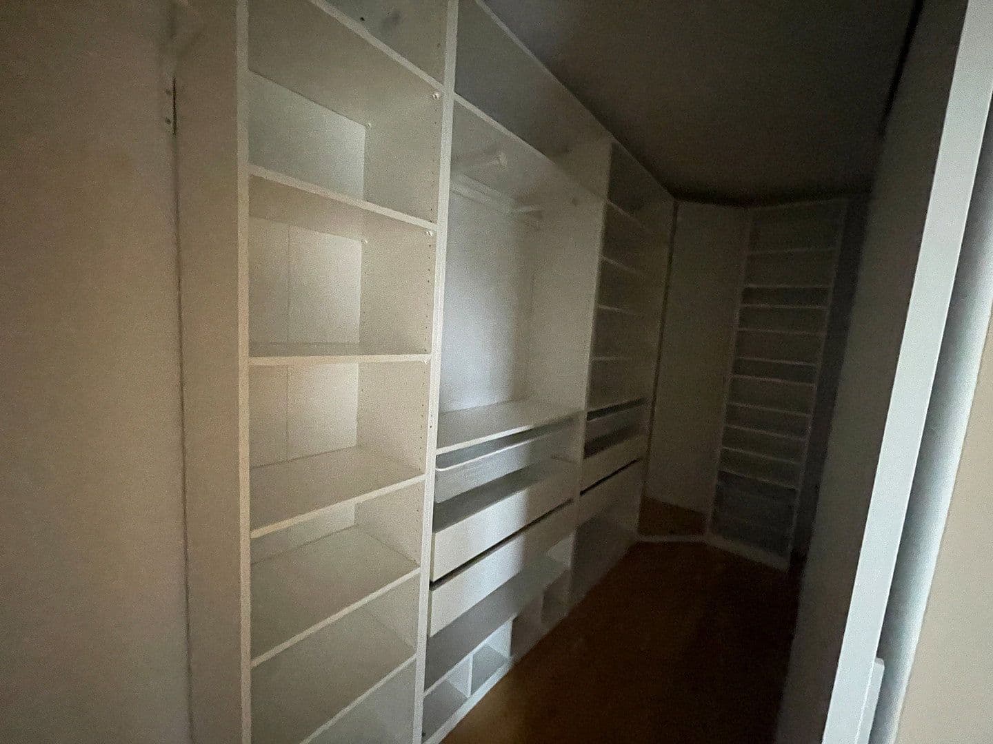 Prenájom domu 115 m², pozemek 1.850 m², Bergisch Gladbach, Severné Porýnie - Westfálsko Prenájom domu 115 m², pozemek 1.850 m², Bergisch Gladbach, Severné Porýnie - Westfálsko