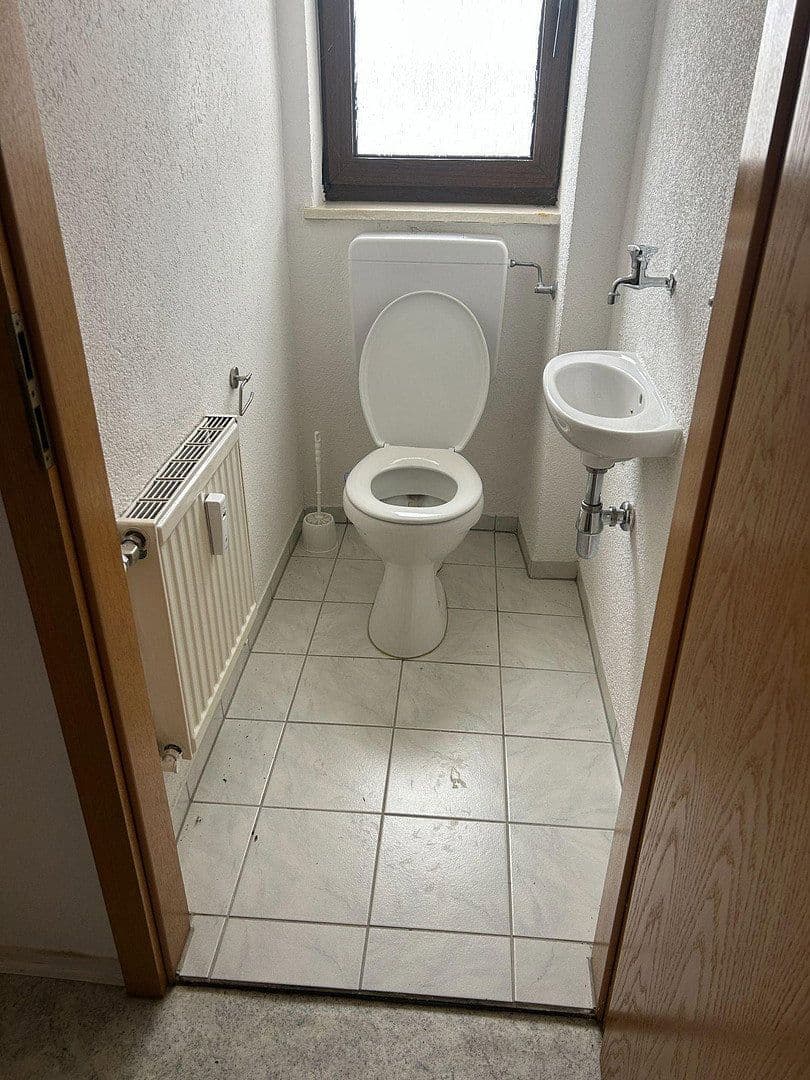 Prenájom bytu 2-izbový 60 m², Albstadt, Bádensko-Wurttembersko Prenájom bytu 2-izbový 60 m², Albstadt, Bádensko-Wurttembersko