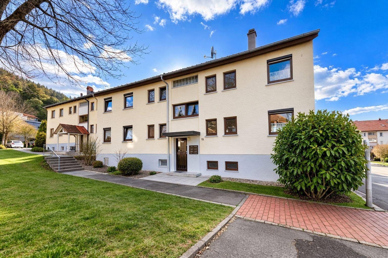 Prenájom bytu 2-izbový 60 m², Albstadt, Bádensko-Wurttembersko Prenájom bytu 2-izbový 60 m², Albstadt, Bádensko-Wurttembersko