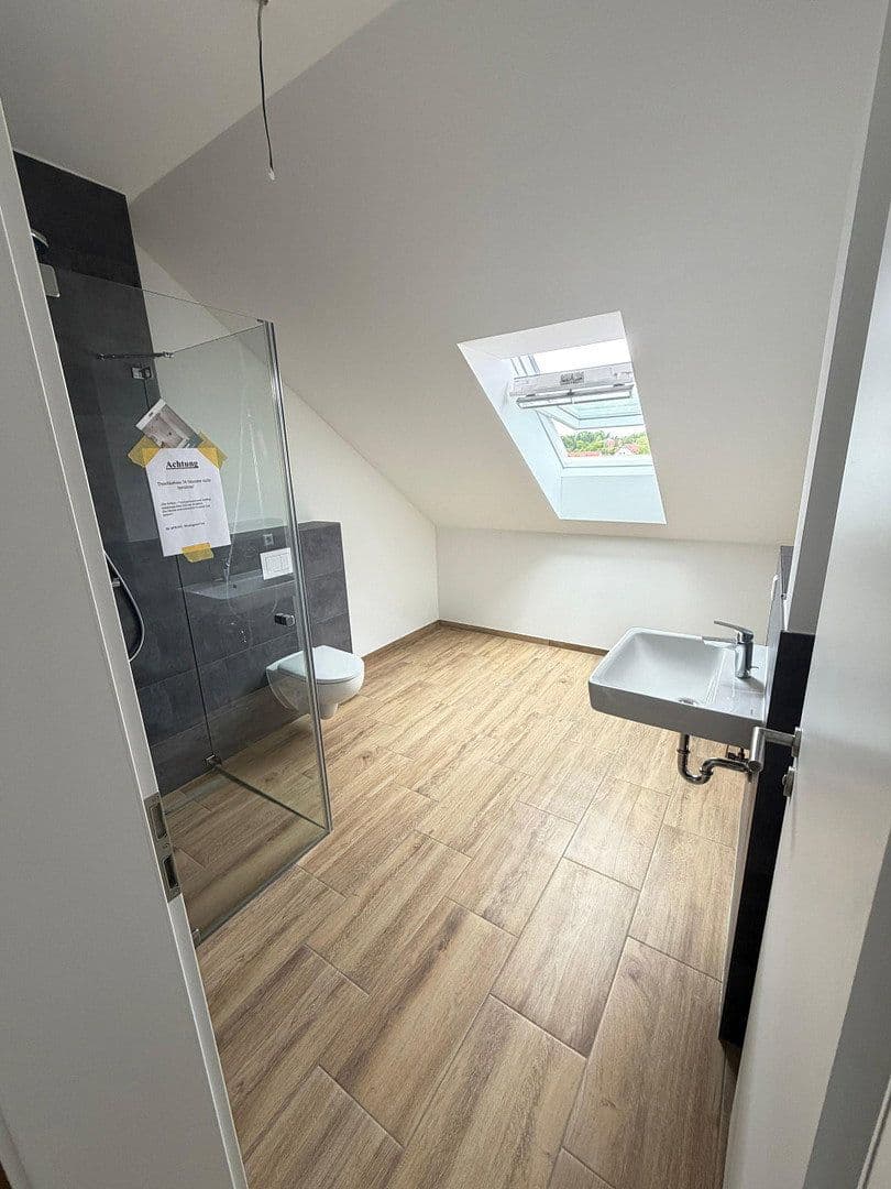 Prenájom domu 152 m², pozemek 110 m², Privatstraße, Dresden, Sasko Prenájom domu 152 m², pozemek 110 m², Privatstraße, Dresden, Sasko