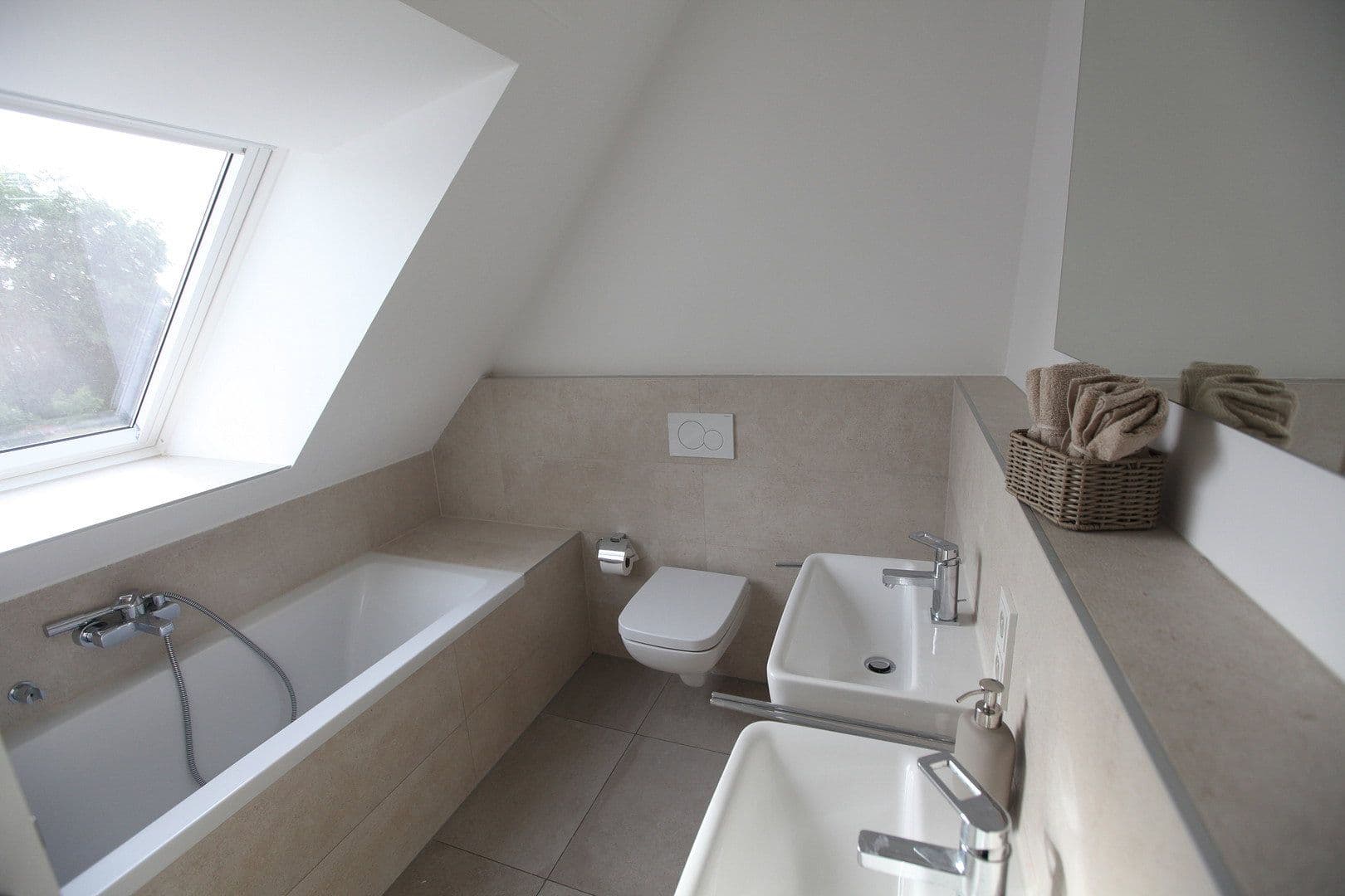 Predaj bytu 3-izbový 83 m², Hartstraße 86, Germering, Bavorsko Predaj bytu 3-izbový 83 m², Hartstraße 86, Germering, Bavorsko