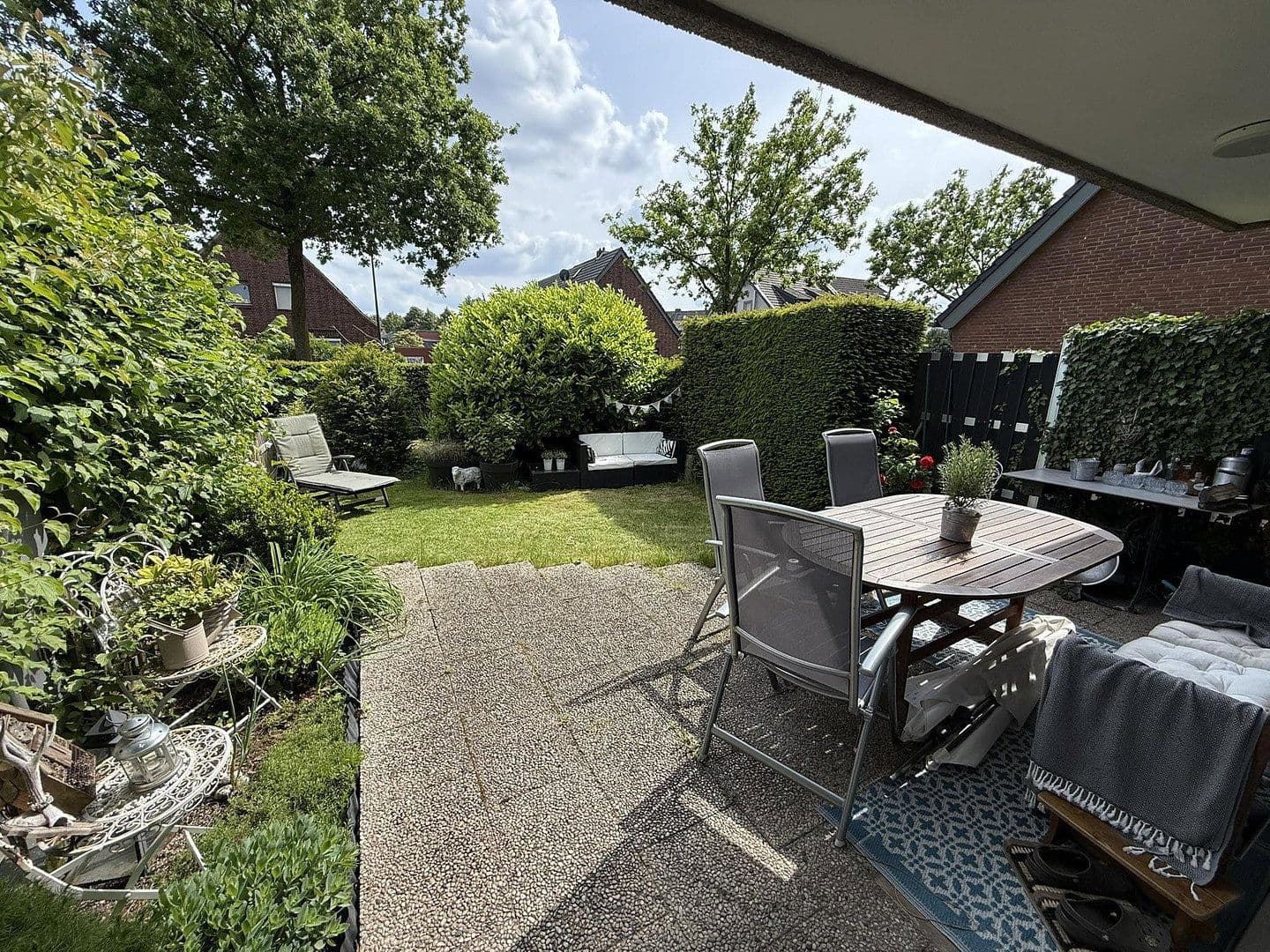Prenájom bytu 3-izbový 85 m², Nierster Str. 14a, Meerbusch, Severné Porýnie - Westfálsko Prenájom bytu 3-izbový 85 m², Nierster Str. 14a, Meerbusch, Severné Porýnie - Westfálsko