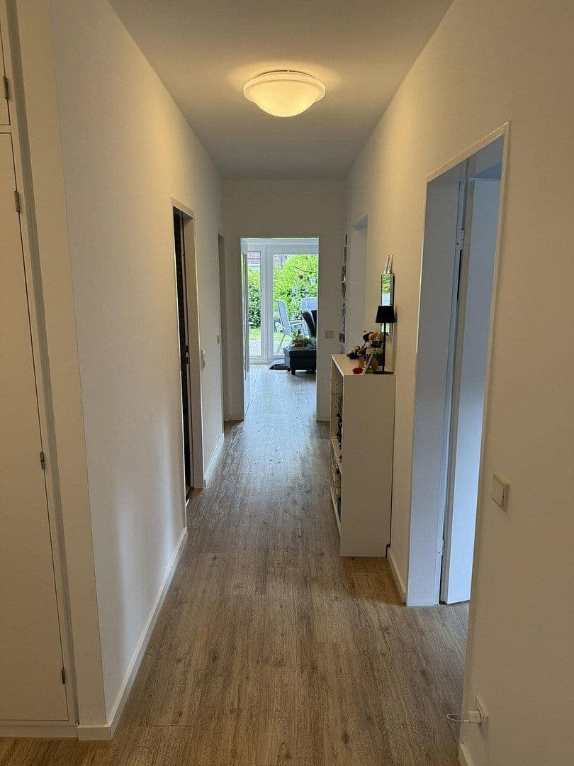 Prenájom bytu 3-izbový 85 m², Nierster Str. 14a, Meerbusch, Severné Porýnie - Westfálsko Prenájom bytu 3-izbový 85 m², Nierster Str. 14a, Meerbusch, Severné Porýnie - Westfálsko