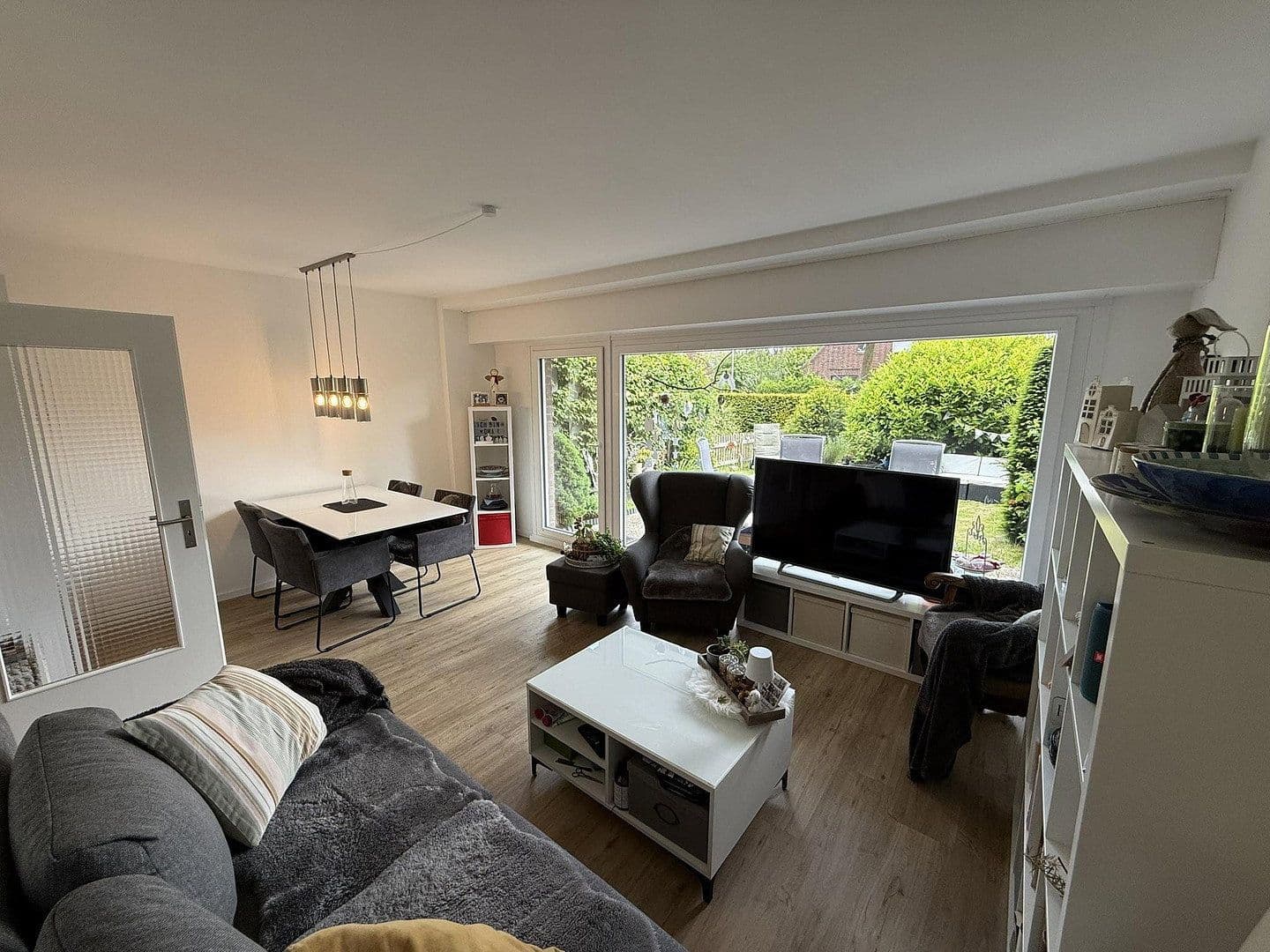 Prenájom bytu 3-izbový 85 m², Nierster Str. 14a, Meerbusch, Severné Porýnie - Westfálsko Prenájom bytu 3-izbový 85 m², Nierster Str. 14a, Meerbusch, Severné Porýnie - Westfálsko
