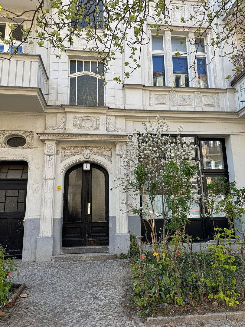 Prenájom bytu 5-izbový 165 m², Sieglindestraße 1, Berlin, Berlín Prenájom bytu 5-izbový 165 m², Sieglindestraße 1, Berlin, Berlín