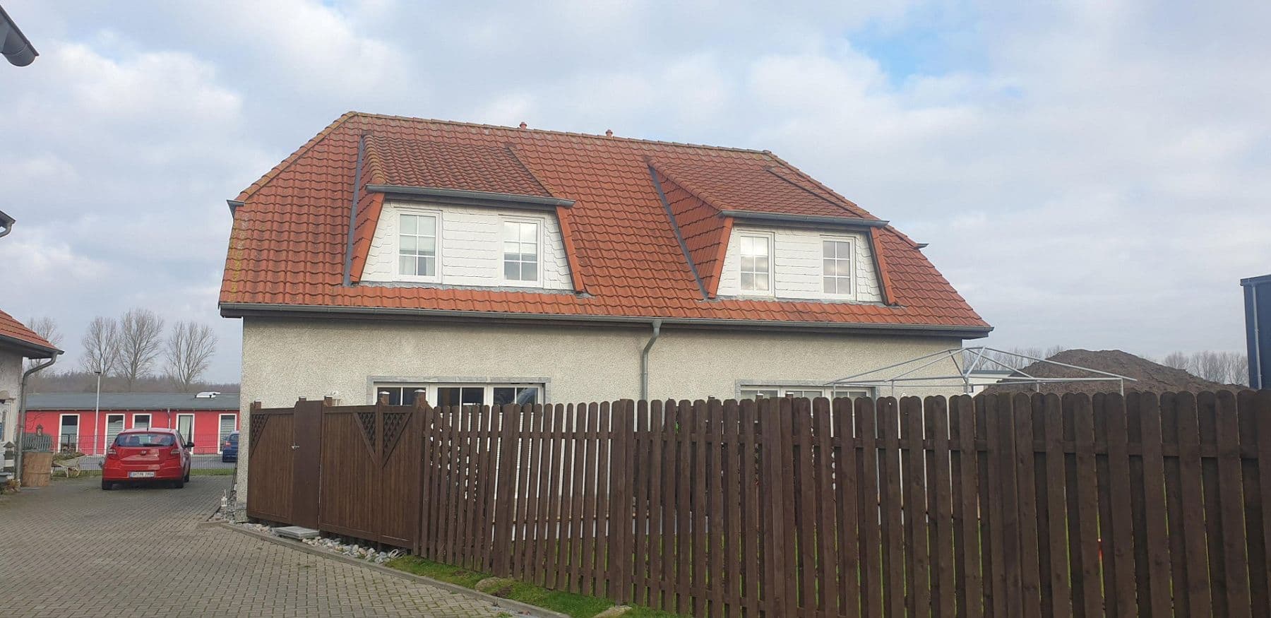 Prenájom domu 103 m², pozemek 300 m², Feldstraße 7, Oldenburg in Holstein, Šlezvicko-Holštajnsko Prenájom domu 103 m², pozemek 300 m², Feldstraße 7, Oldenburg in Holstein, Šlezvicko-Holštajnsko