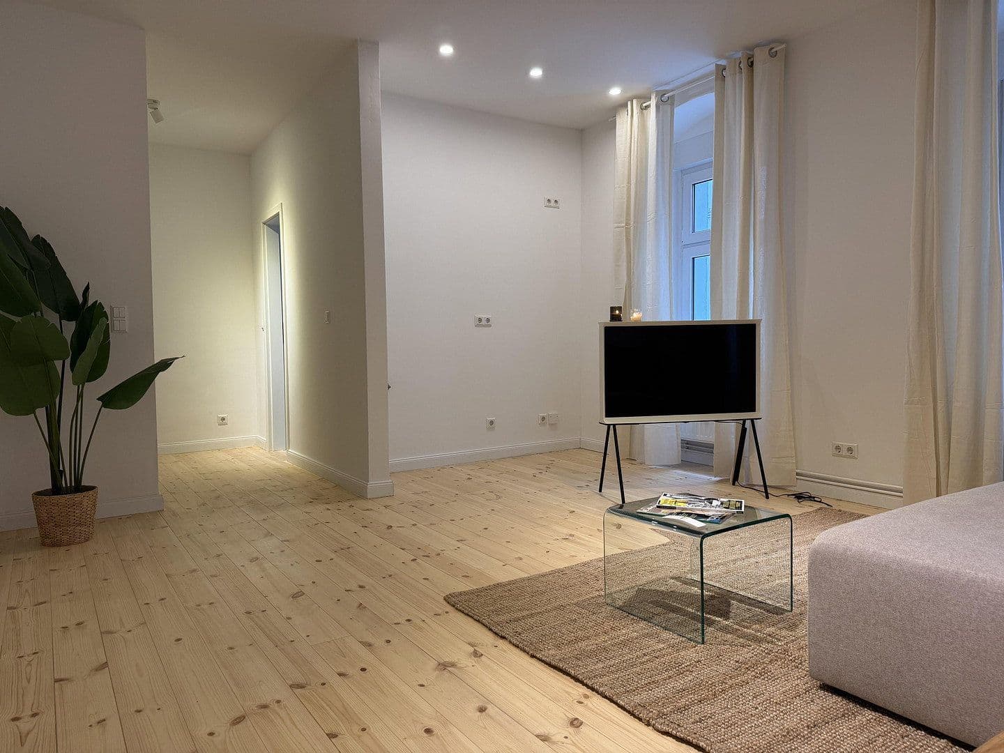 Predaj bytu 2-izbový 40 m², Berlin, Berlín Predaj bytu 2-izbový 40 m², Berlin, Berlín
