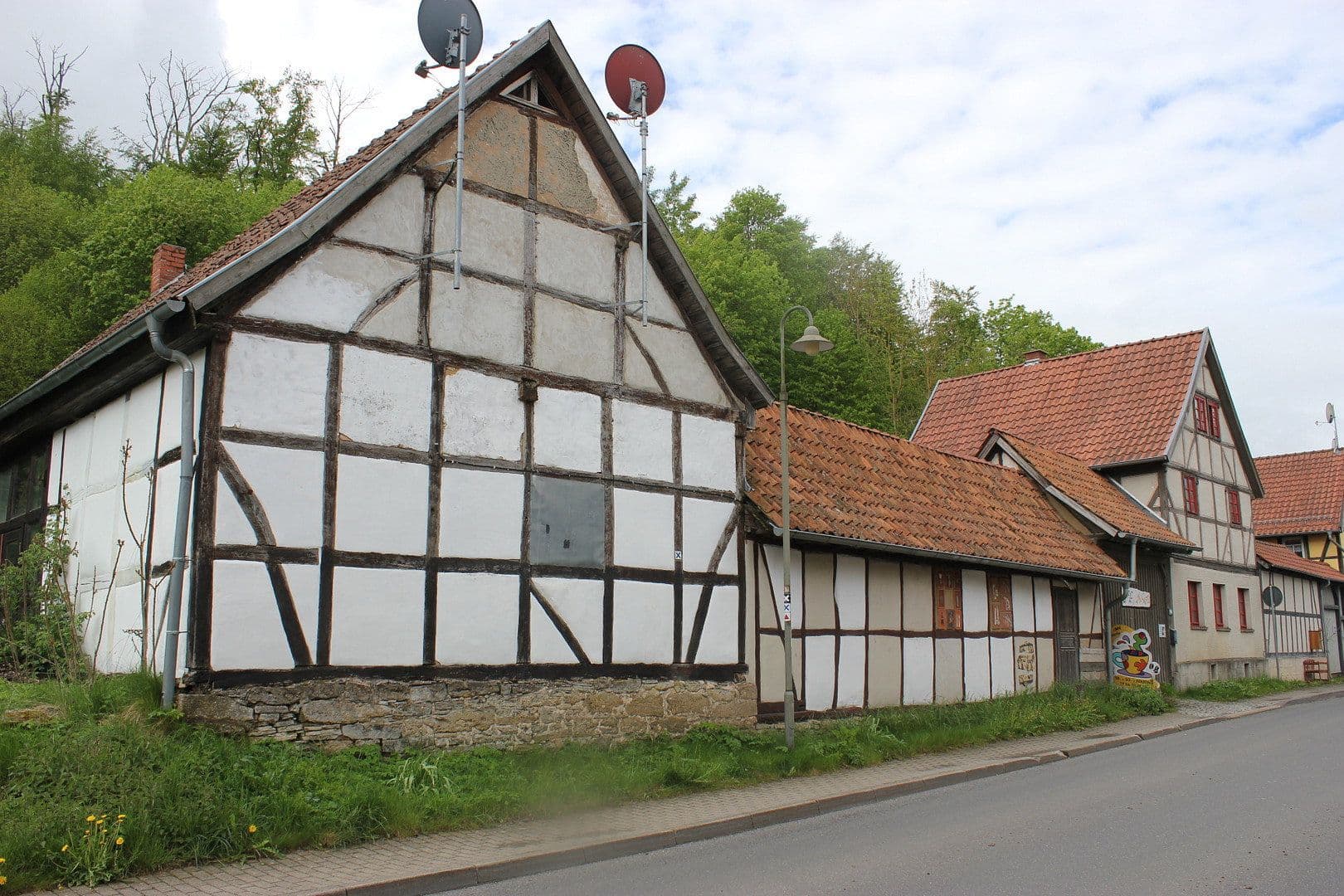 Predaj domu 300 m², pozemek 1.277 m², In Friedrichsrode 24, Helbedündorf, Durínsko Predaj domu 300 m², pozemek 1.277 m², In Friedrichsrode 24, Helbedündorf, Durínsko
