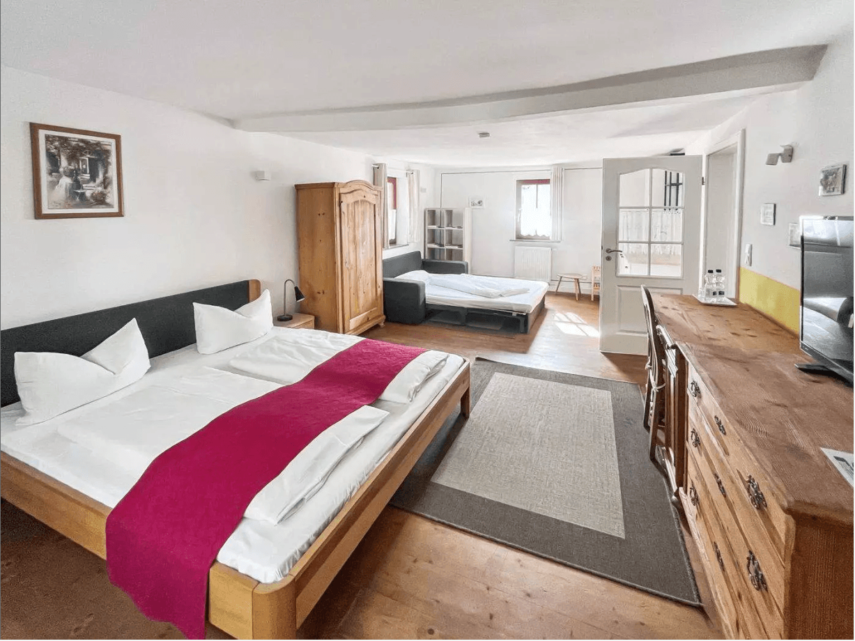 Predaj domu 240 m², pozemek 840 m², Brunnengasse 7, Randersacker, Bavorsko Predaj domu 240 m², pozemek 840 m², Brunnengasse 7, Randersacker, Bavorsko