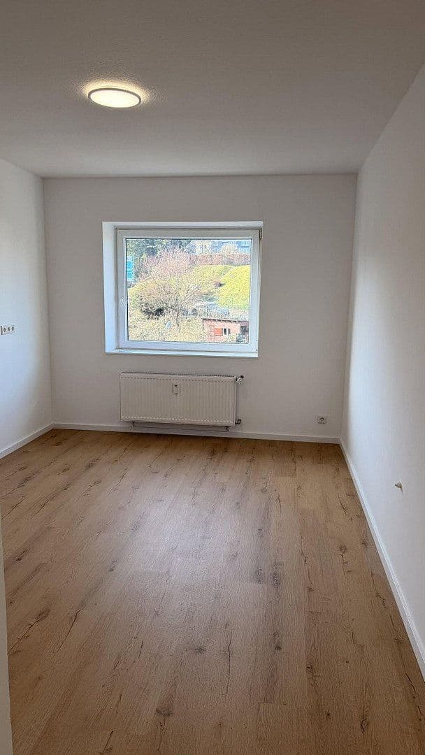 Prenájom bytu 2-izbový 58 m², Schwarzbach 67, Wuppertal, Severné Porýnie - Westfálsko Prenájom bytu 2-izbový 58 m², Schwarzbach 67, Wuppertal, Severné Porýnie - Westfálsko