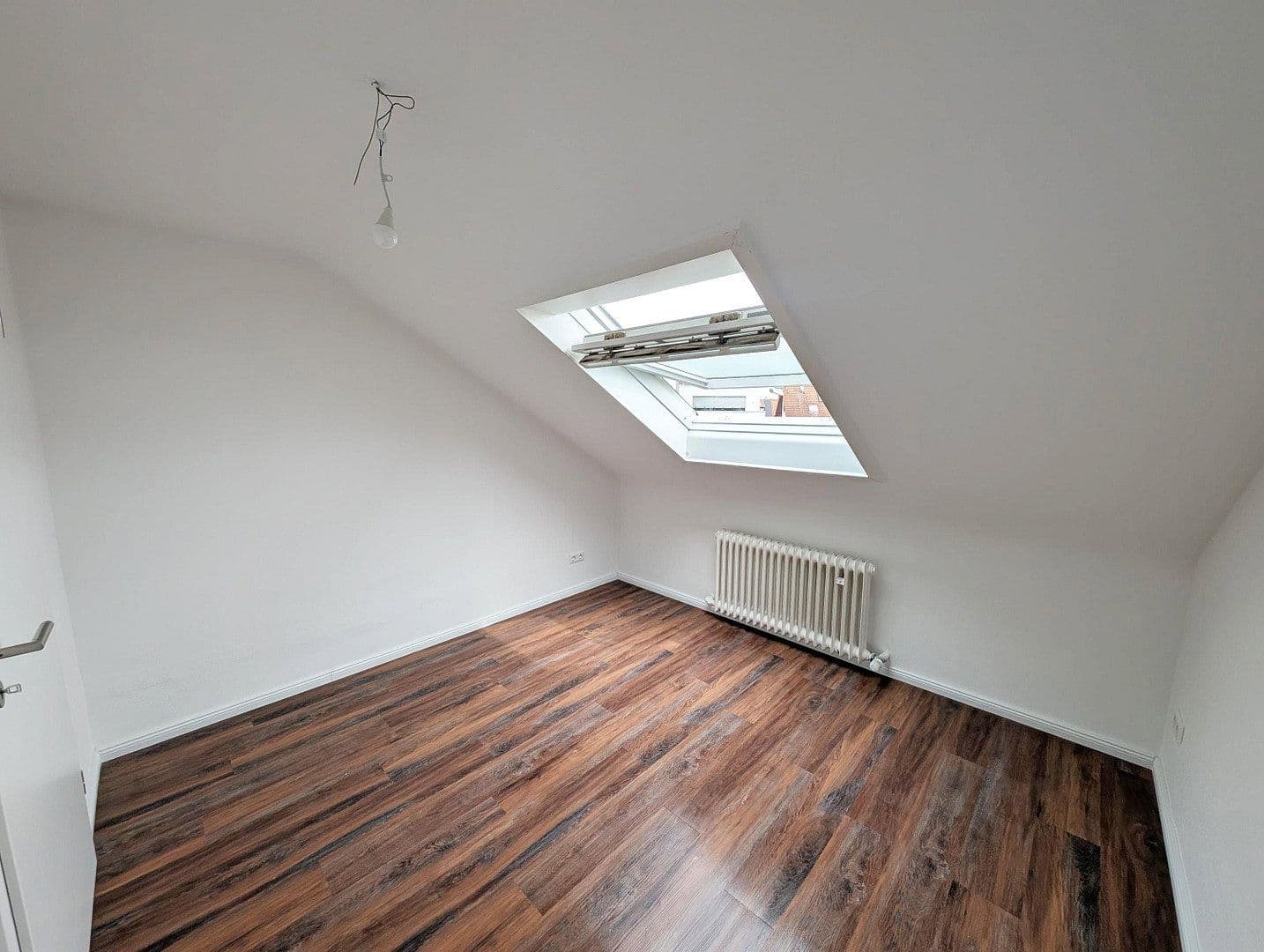 Prenájom bytu 3-izbový 77 m², Filderstadt, Bádensko-Wurttembersko Prenájom bytu 3-izbový 77 m², Filderstadt, Bádensko-Wurttembersko