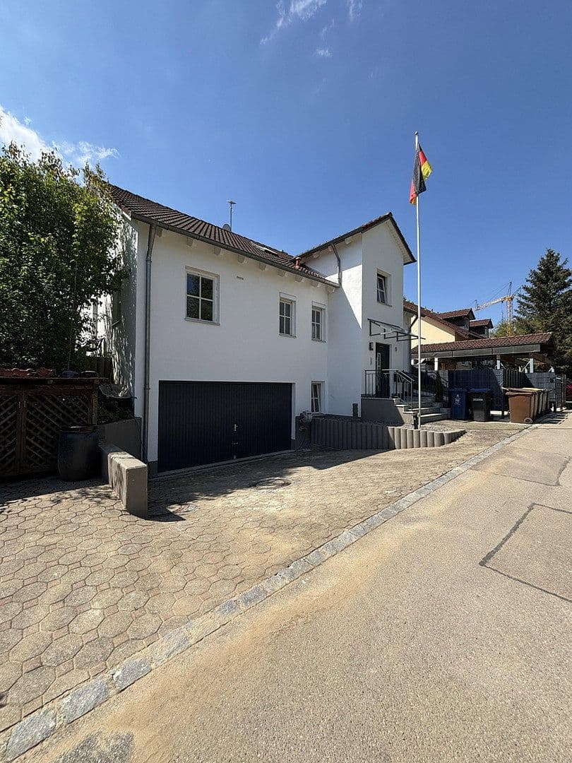 Predaj domu 220 m², pozemek 634 m², Friedberg, Bavorsko Predaj domu 220 m², pozemek 634 m², Friedberg, Bavorsko